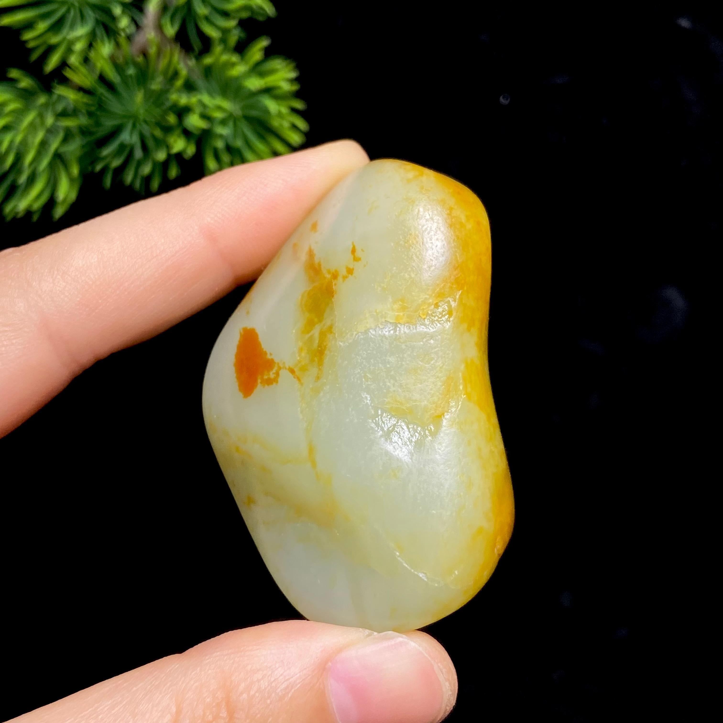 和田玉黄沁皮籽料（74.4g）