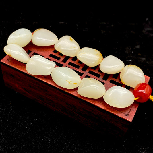 和田玉洒金皮【精品手串】（52.7g）