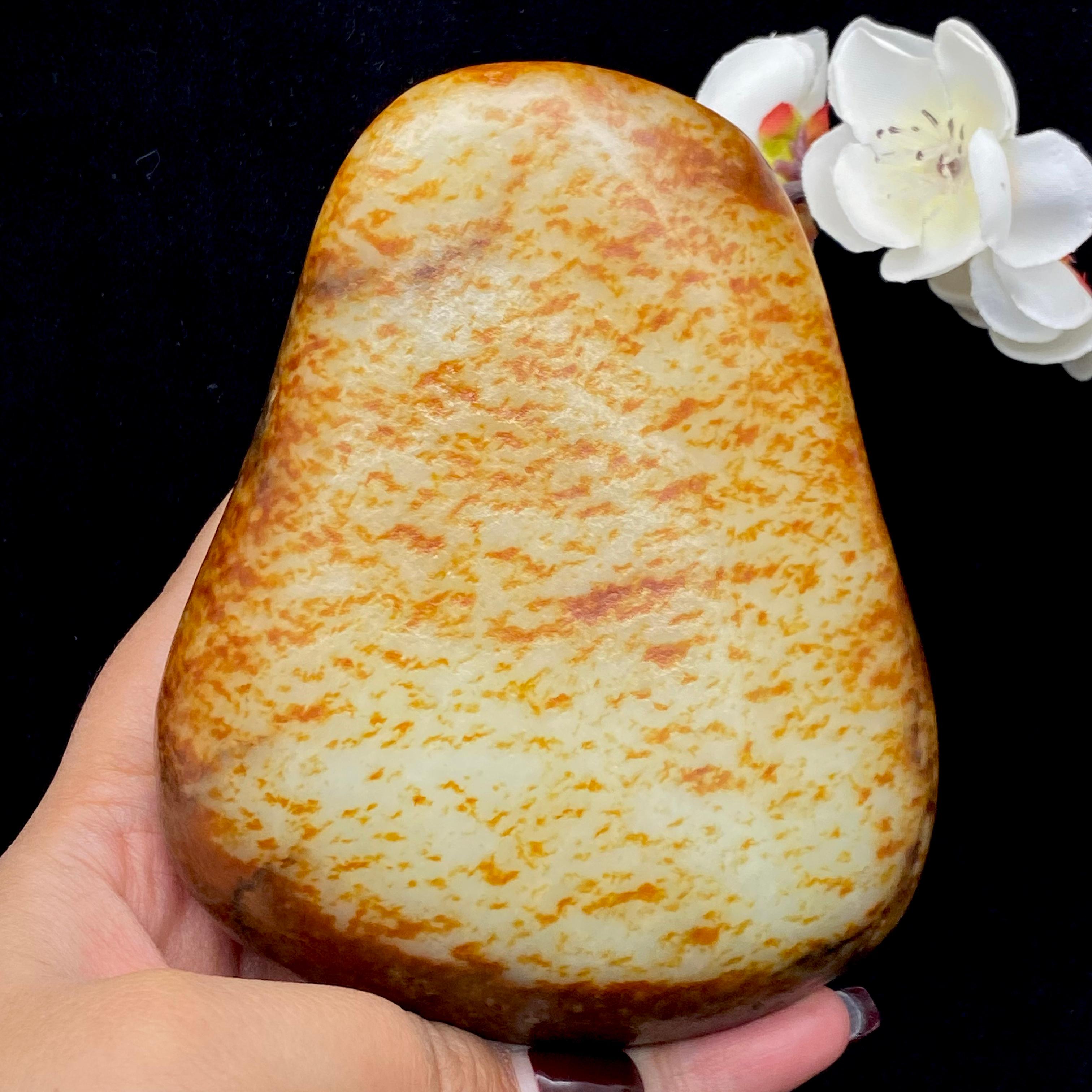 和田玉聚红皮籽料原石（970.9g）