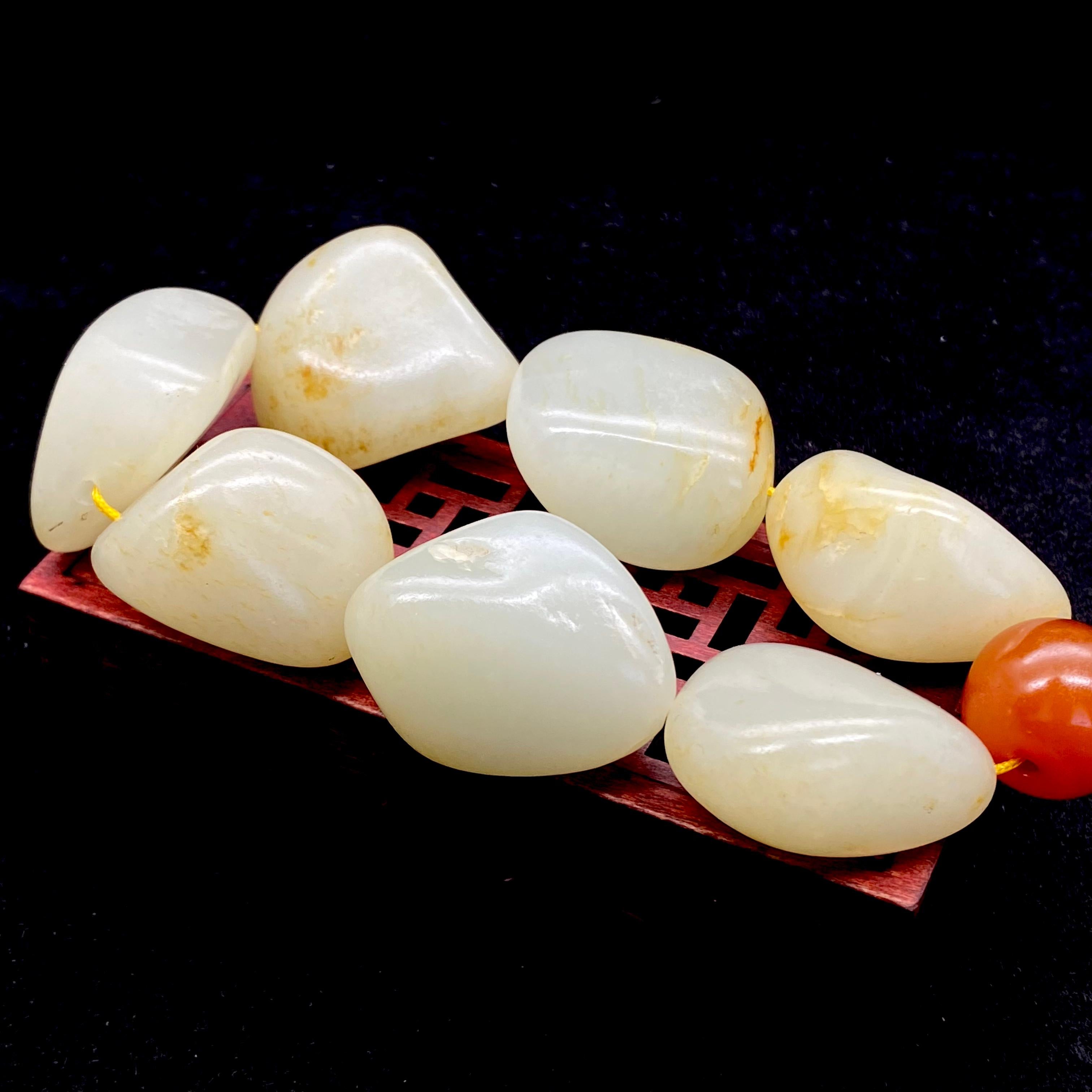 和田玉洒金皮【精品手串】（154.9g）