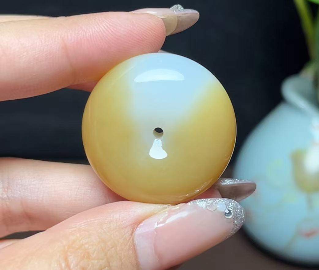 新疆和田玉且末糖白羊脂玉平安扣（24.7g）