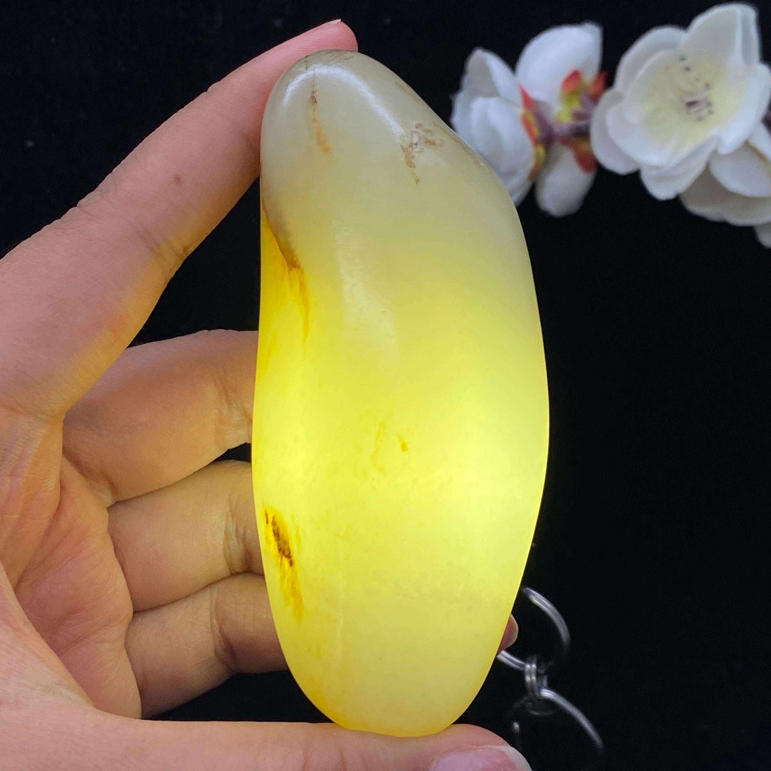 和田玉洒金皮籽料手把件（155.6g）