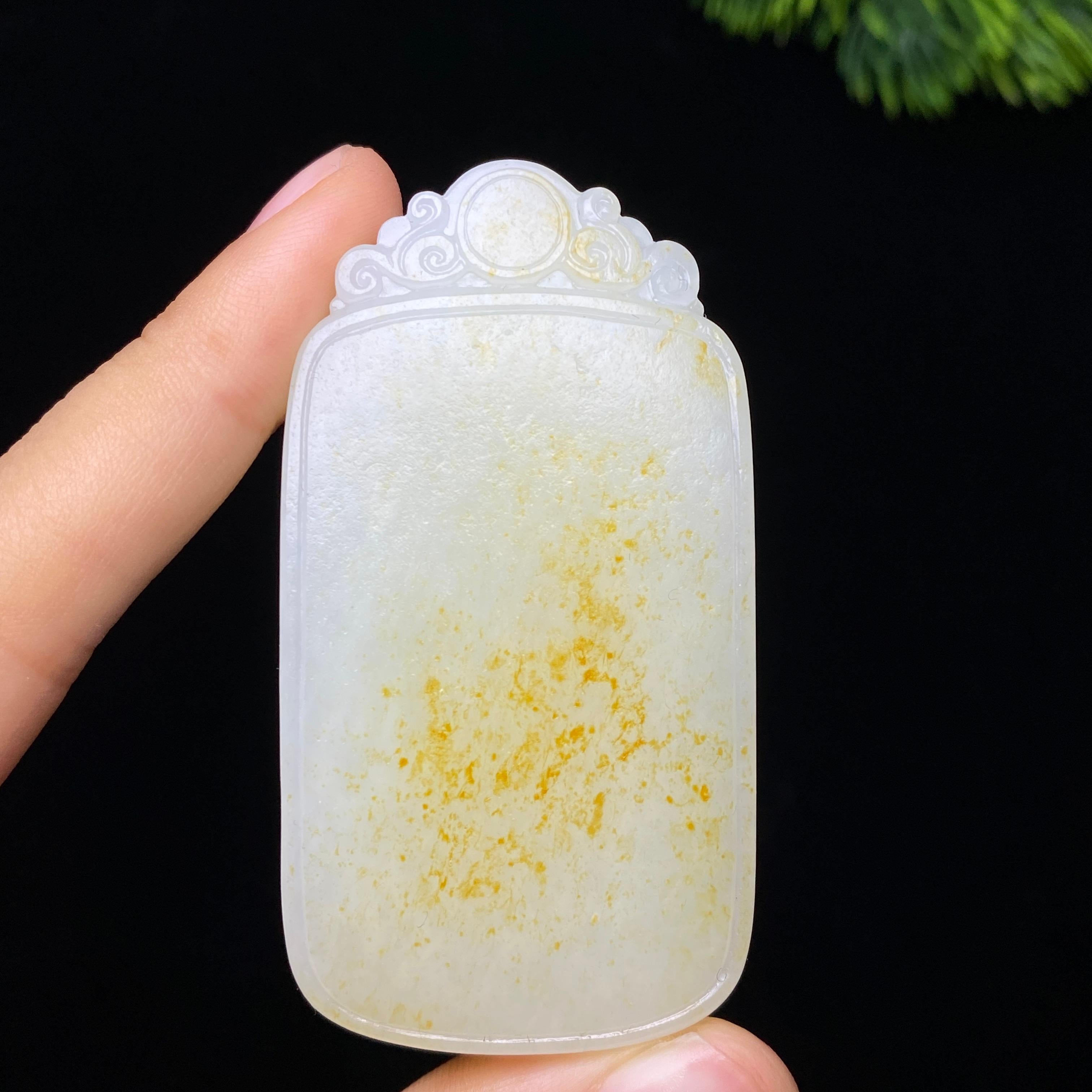 和田玉籽料无事牌（62.8g）