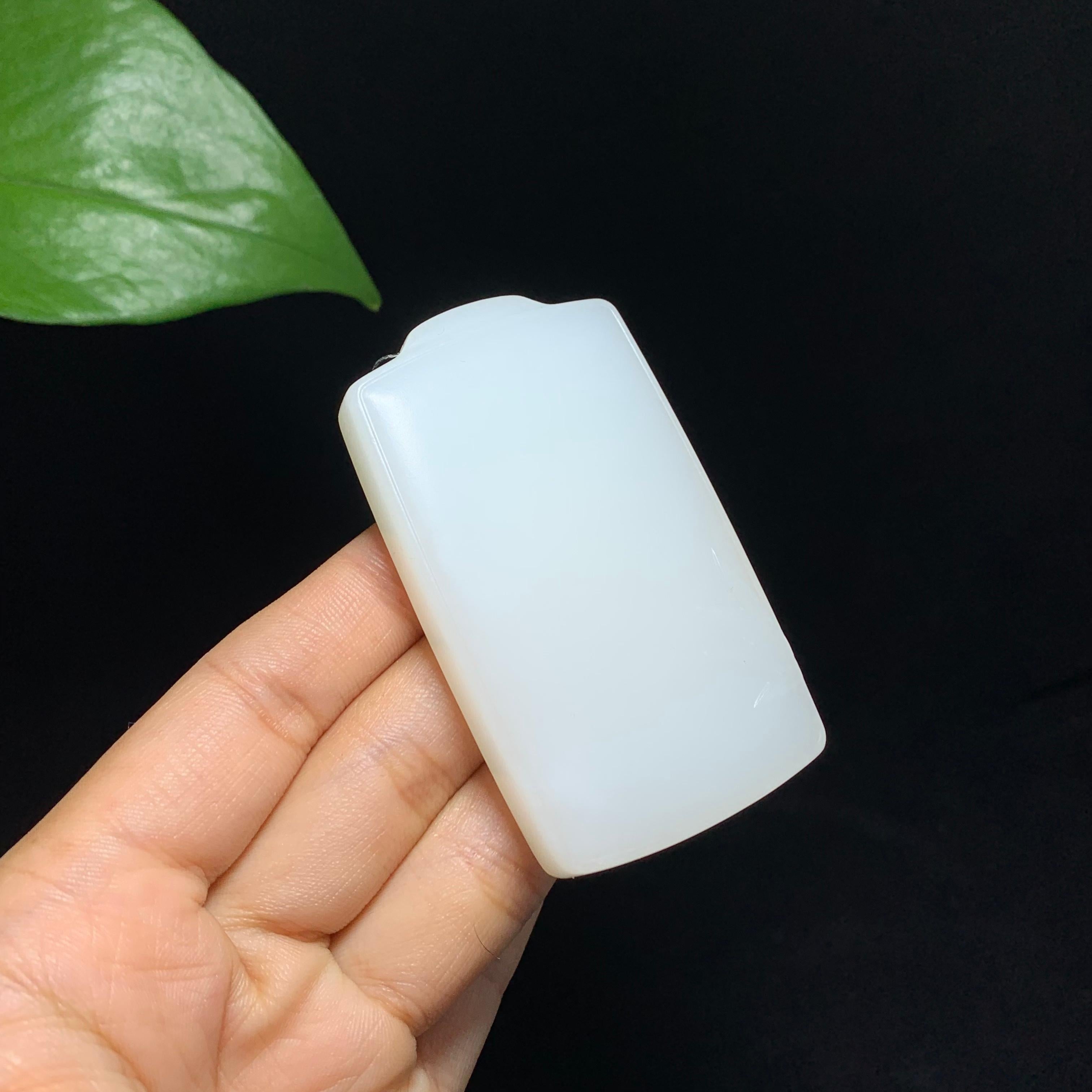 收藏级和田山料羊脂白玉无事牌（72.4g）