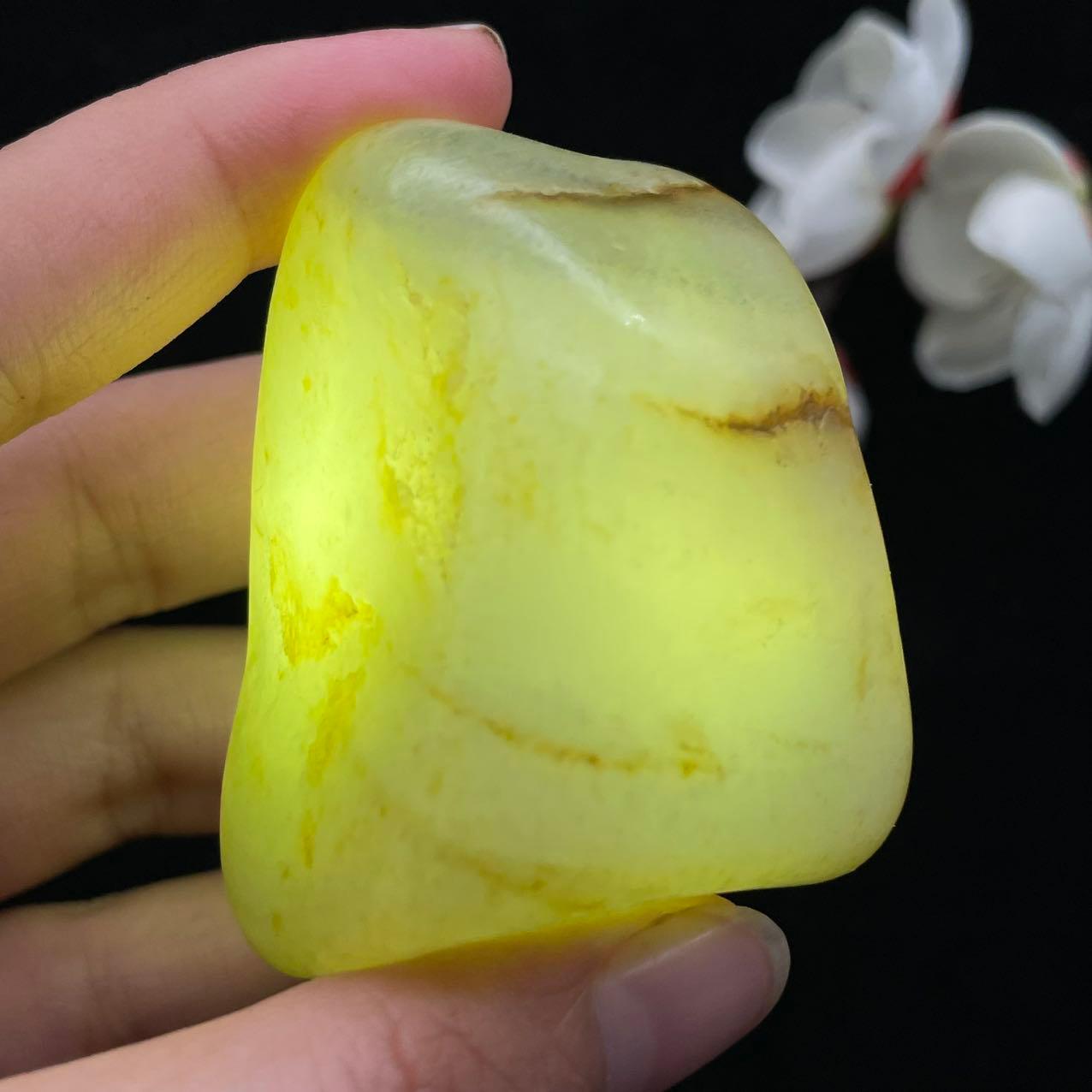 和田玉洒金皮青花底籽料（104.8g）
