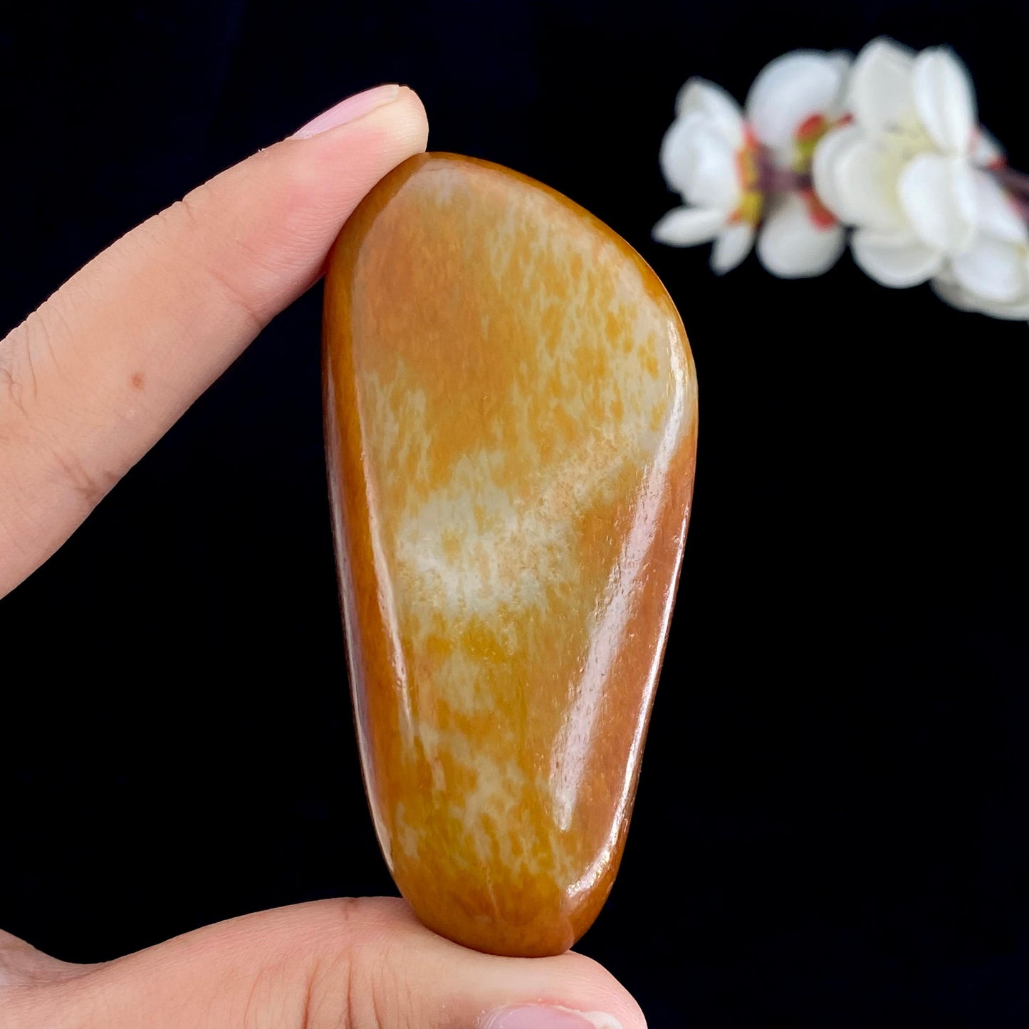 和田玉聚红皮籽料大挂件（80g）