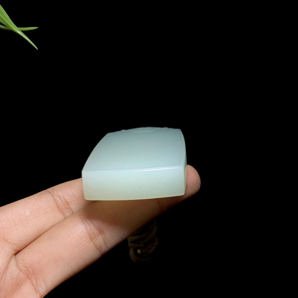 和田山料白玉平安无事牌（65.0g）