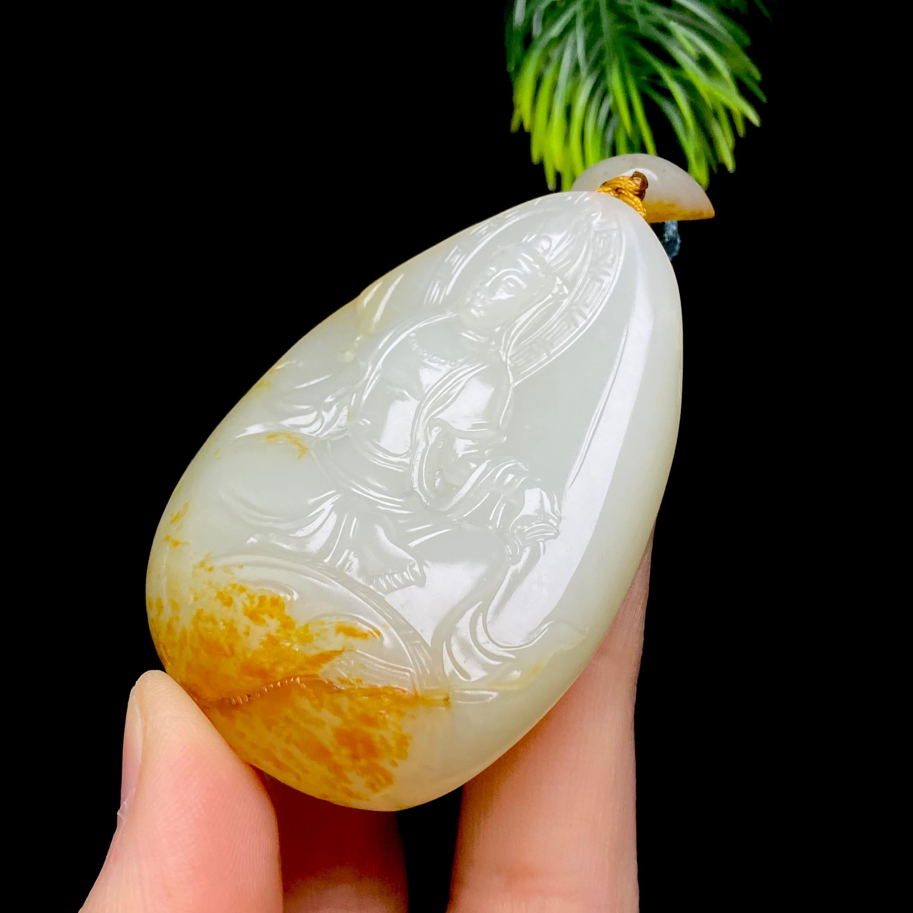 和田玉籽料观音（85.7g）