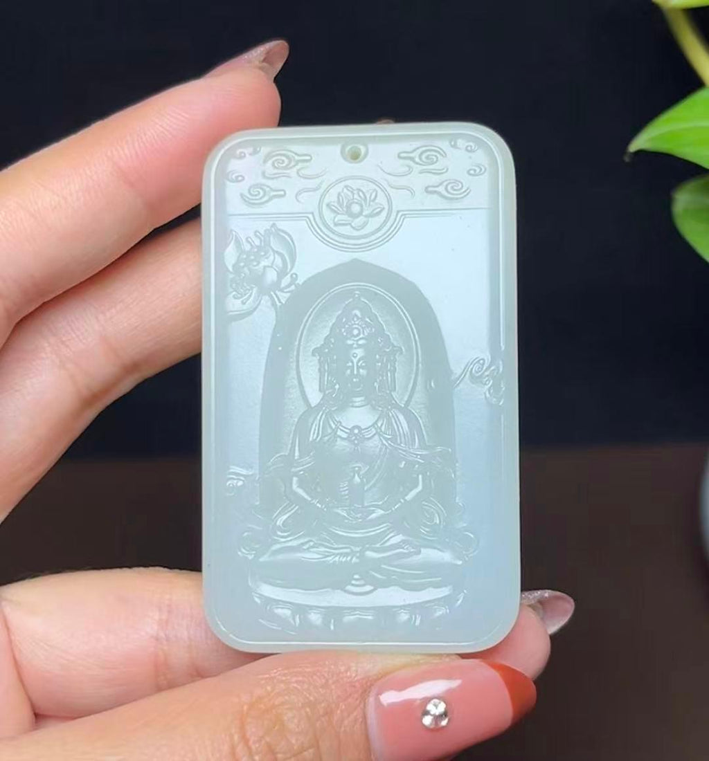 新疆和田玉且末料观音（60.1g）