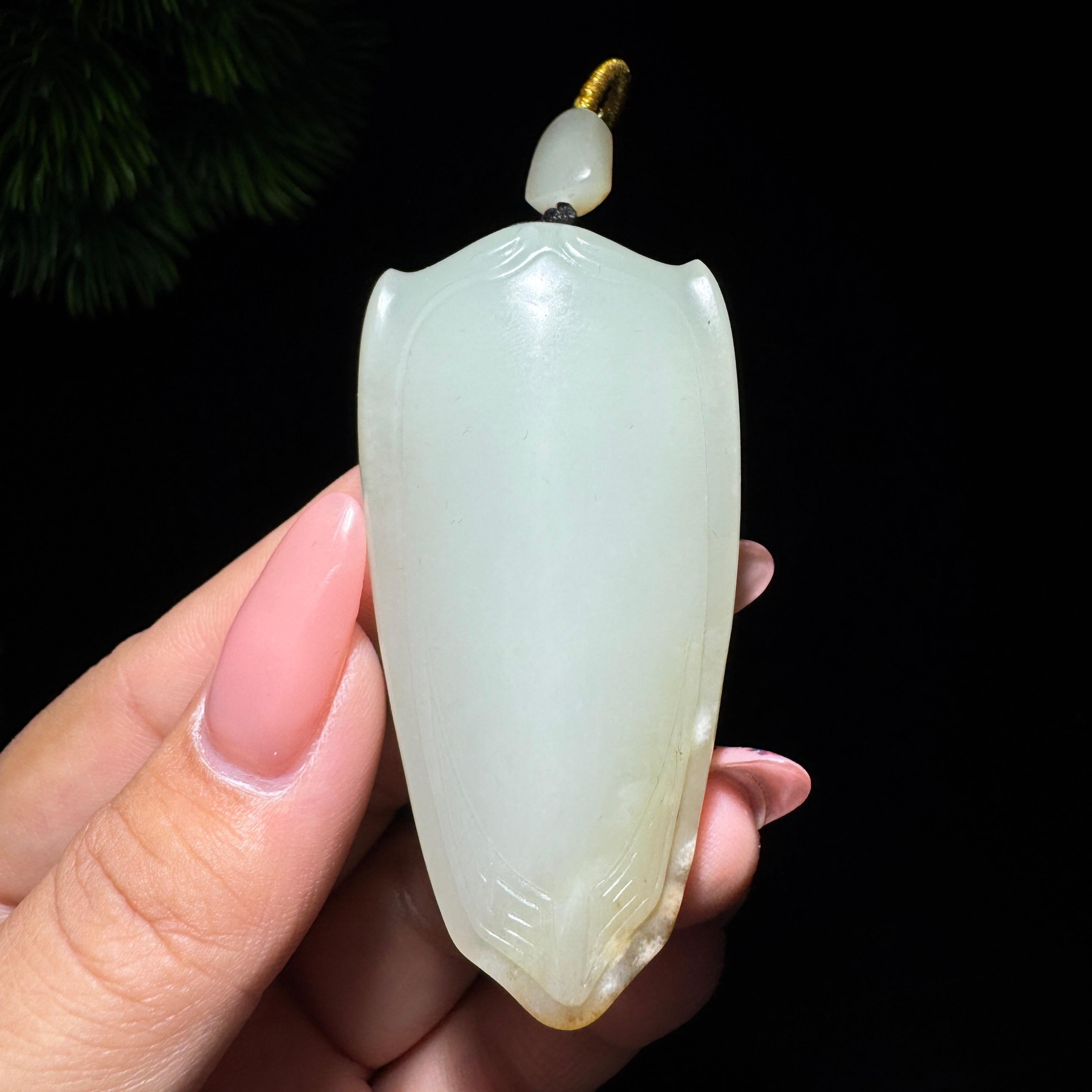 和田玉籽料满皮无事牌（51.0g）