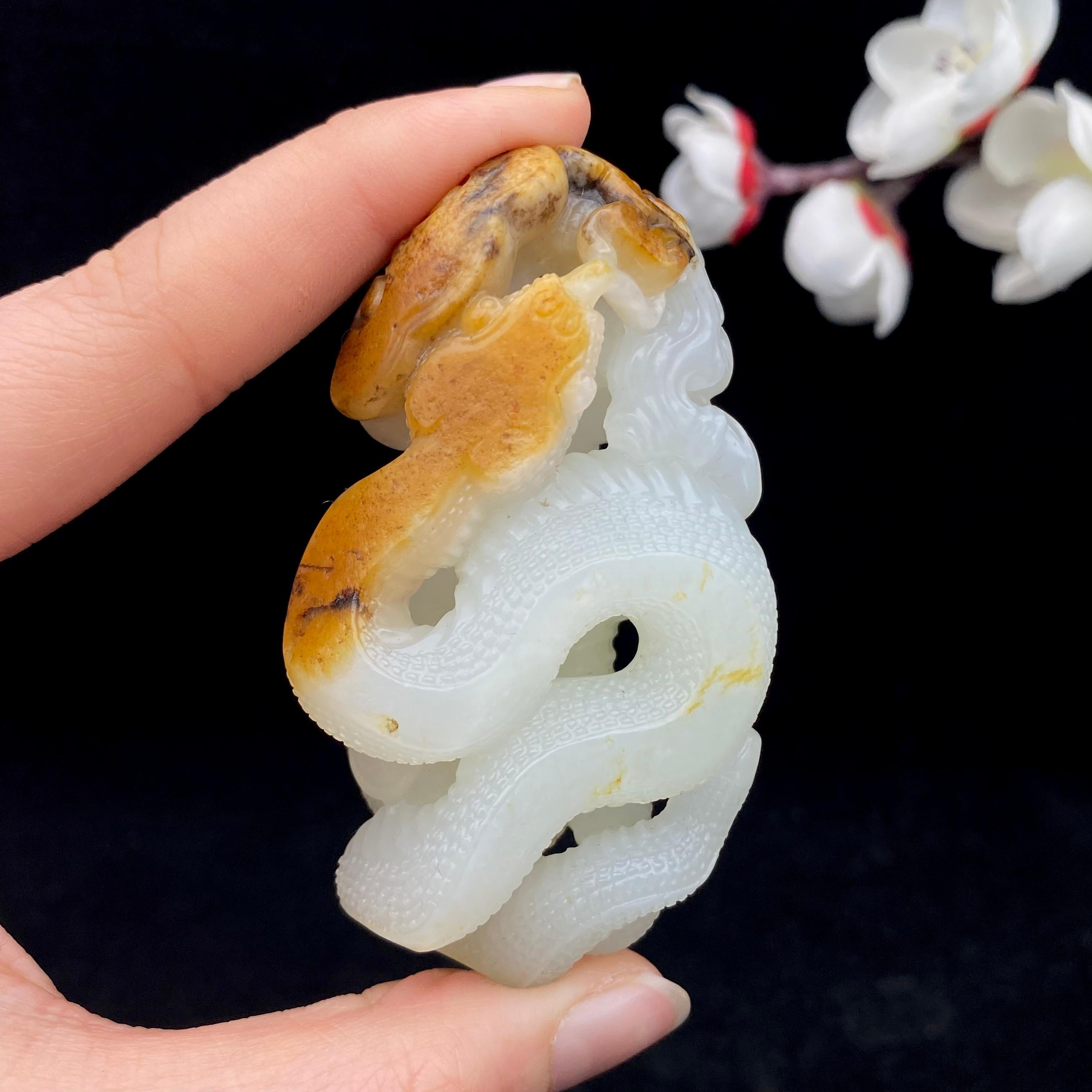 和田玉籽料【蛇】挂件（93g）