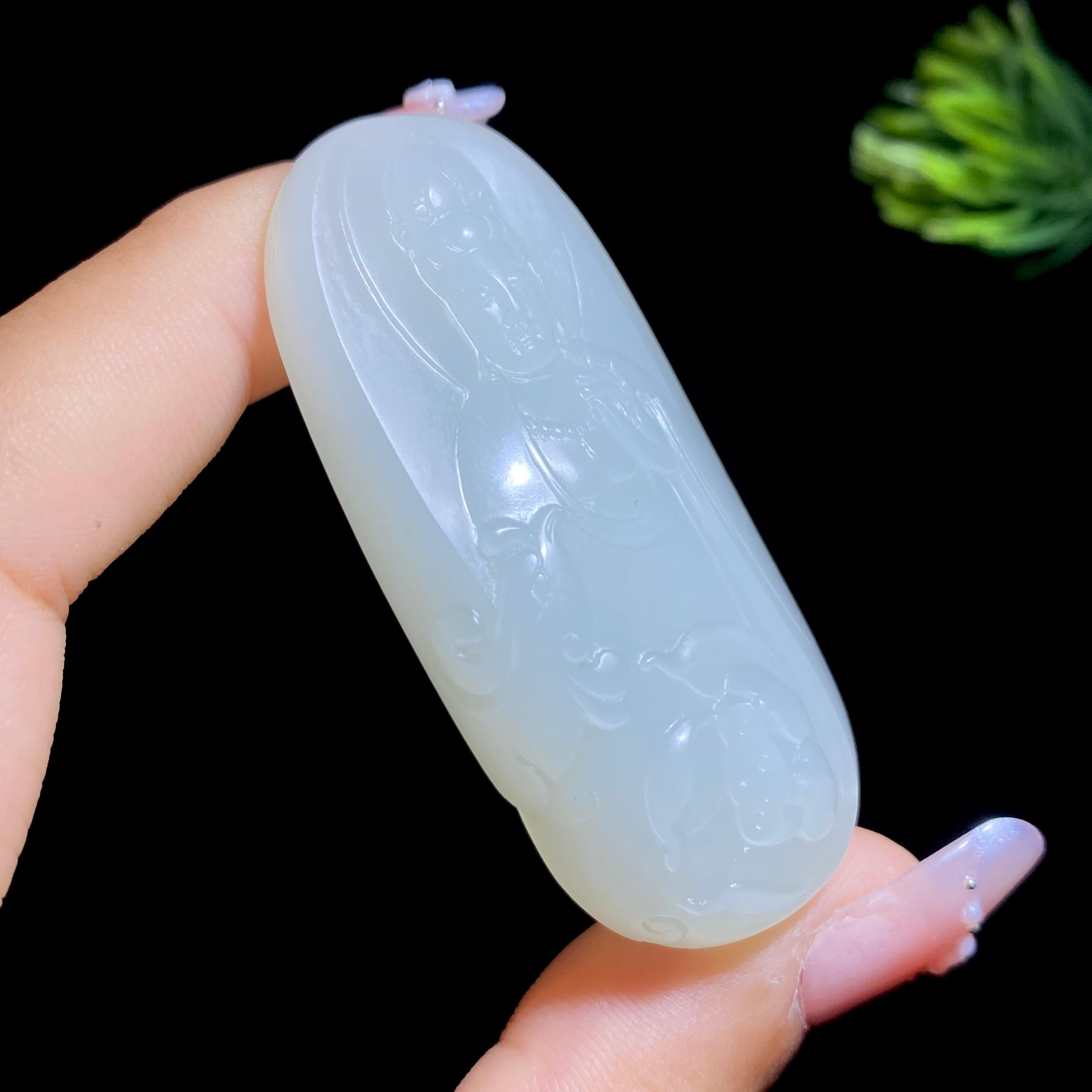 和田玉籽料观音（28.9g）