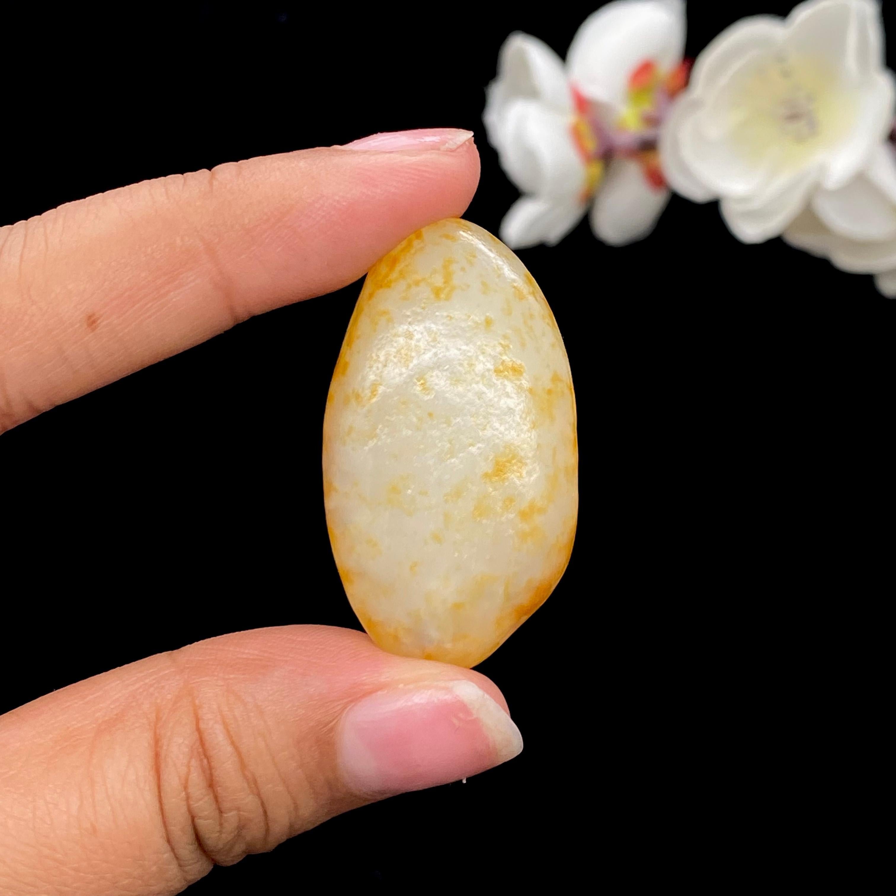 和田玉洒金皮籽料小挂件（15.6g）