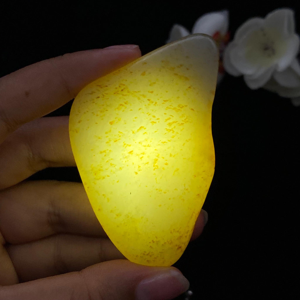 和田玉洒金皮籽料手把件（63.4g）