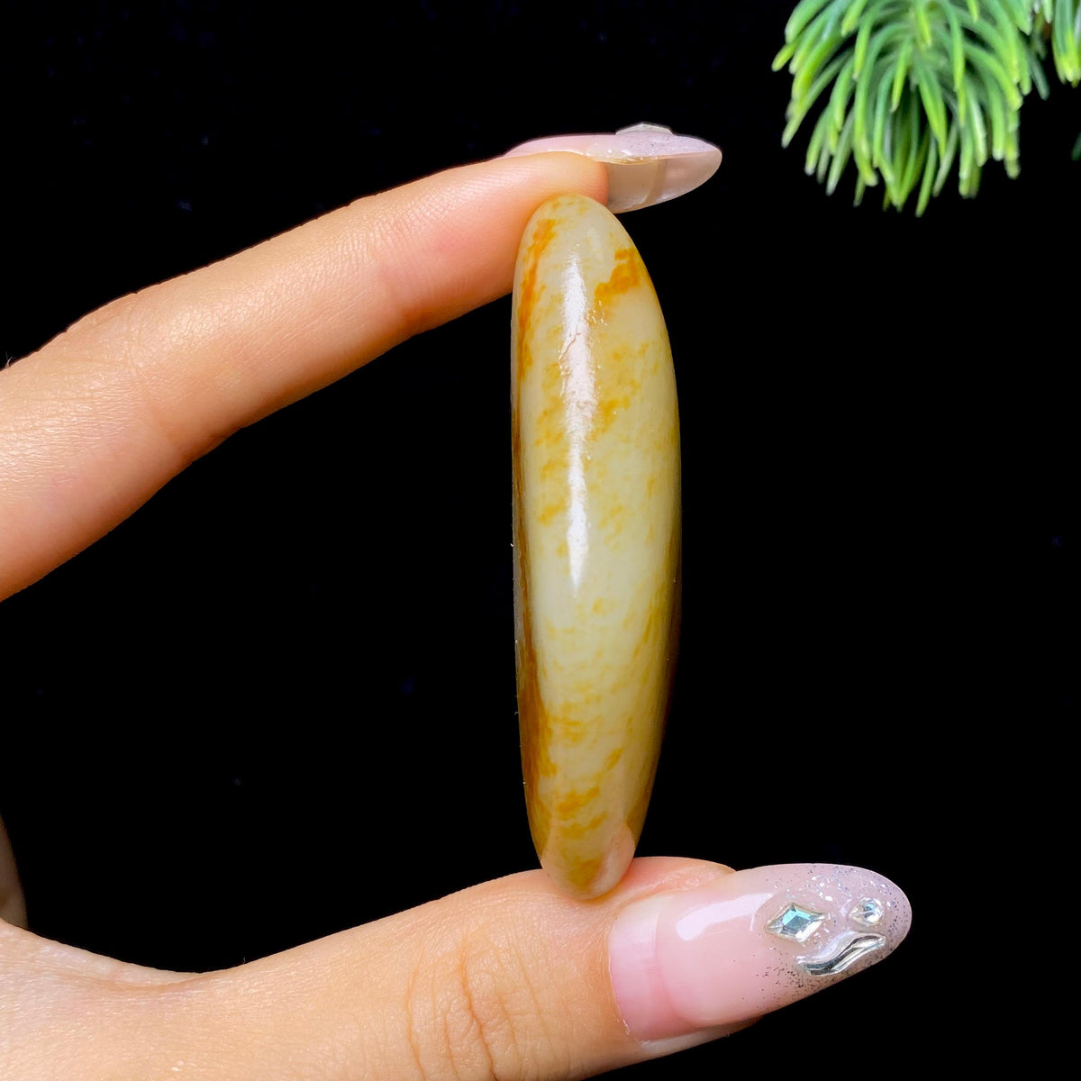和田玉洒金皮白肉籽料挂件（45.1g）