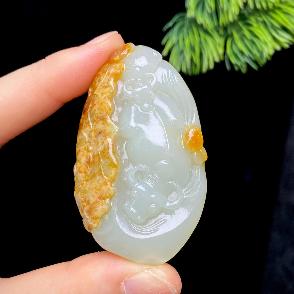 和田玉籽料牛气冲天（52.1g）