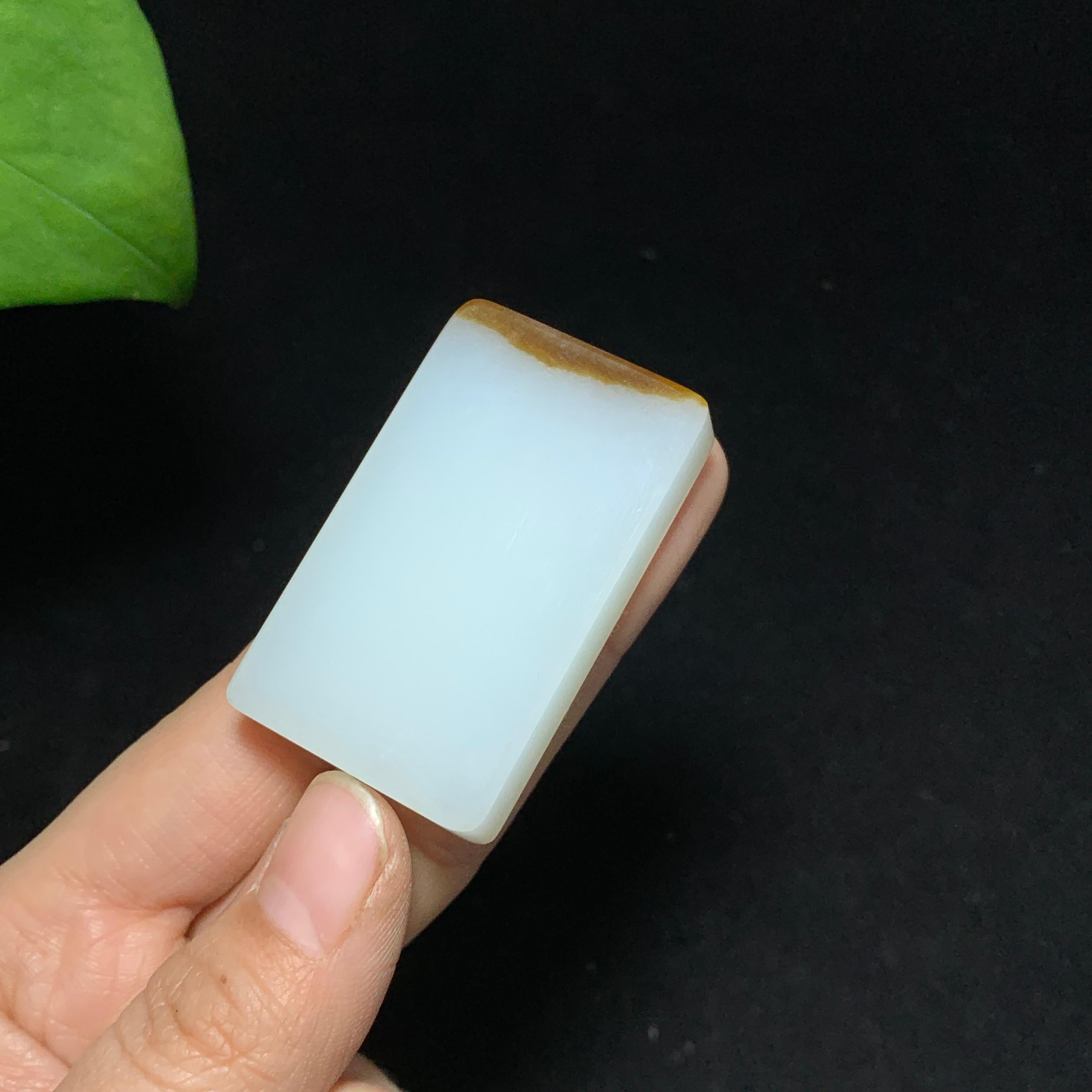 高品质新疆且末糖白玉无事牌挂件（41.3g）