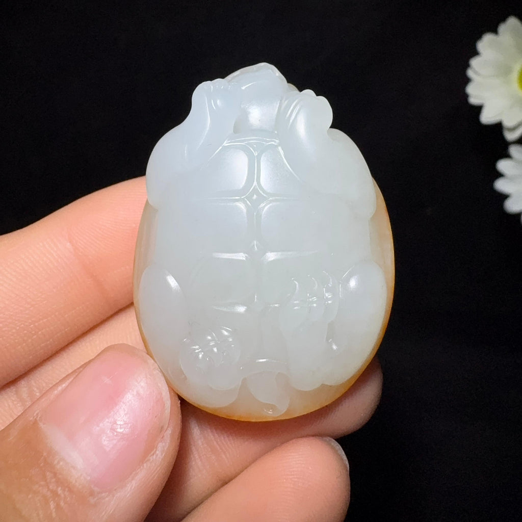 和田玉籽料挂件龙龟（33.0g）