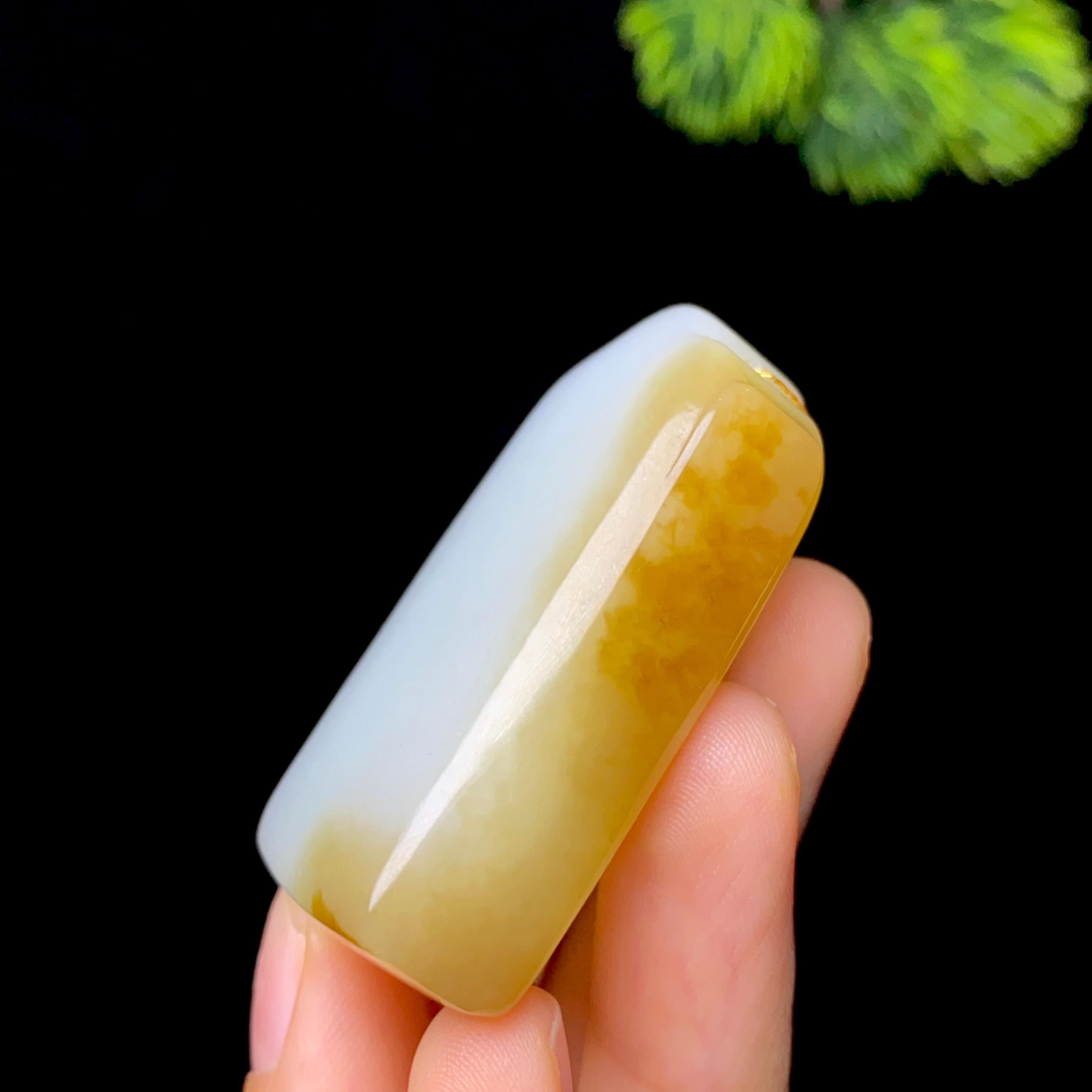 和田玉糖白无事牌（37.1g）