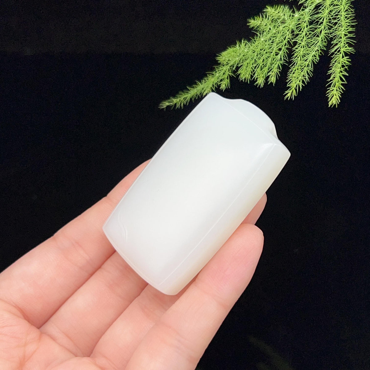 和田玉羊脂白玉无事牌（40.8g）
