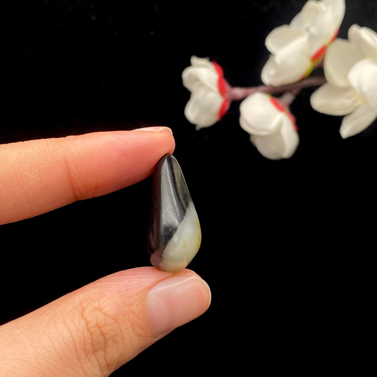 和田玉青花籽料原石（6.1g）
