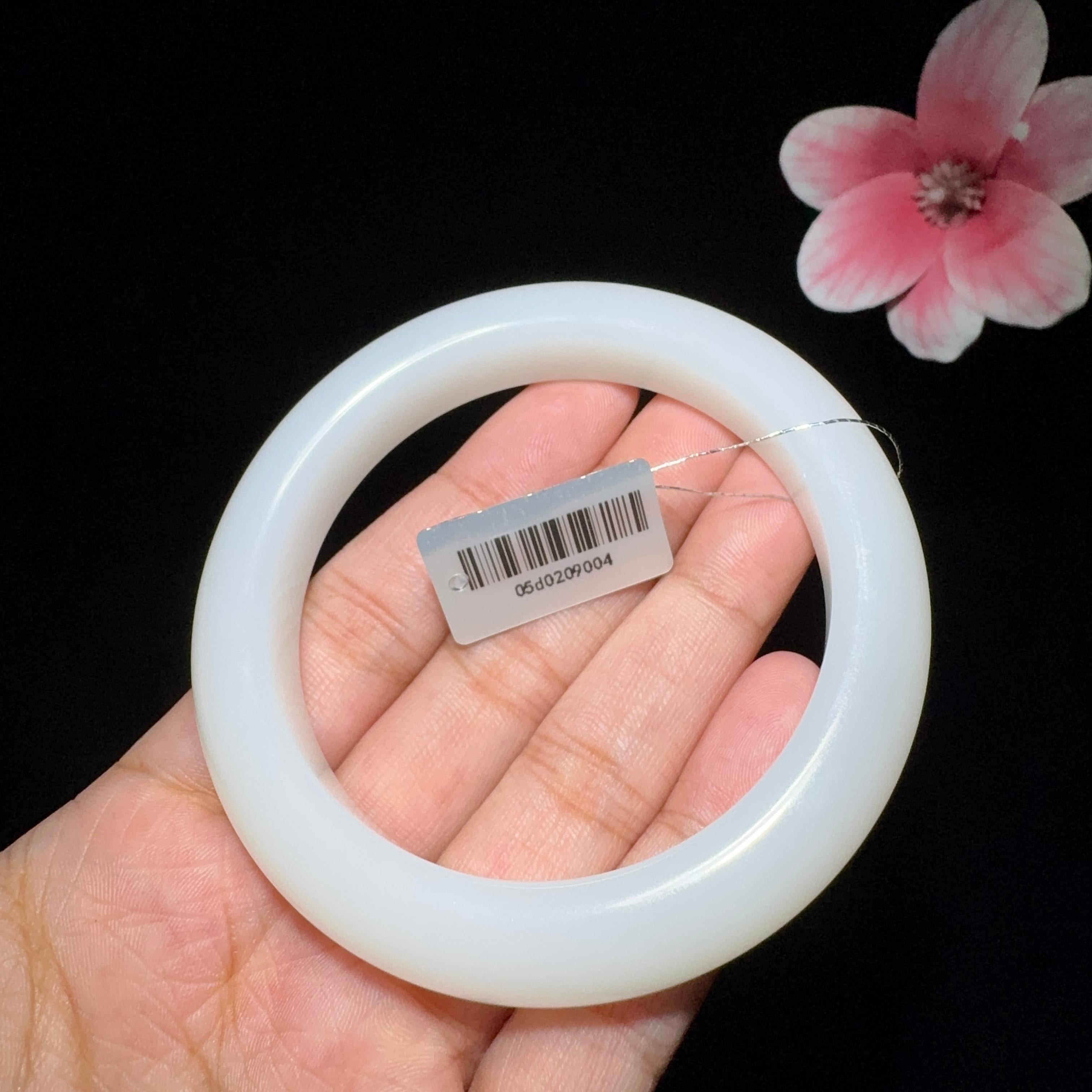 和田玉羊脂白玉手镯（60.2g）
