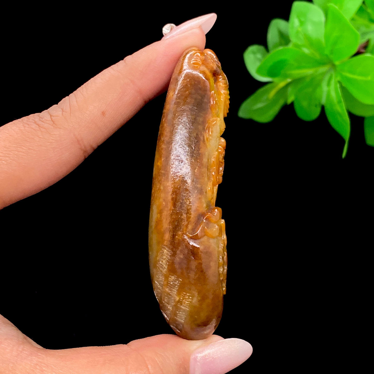和田玉籽料【下山虎】挂件（93.4g）