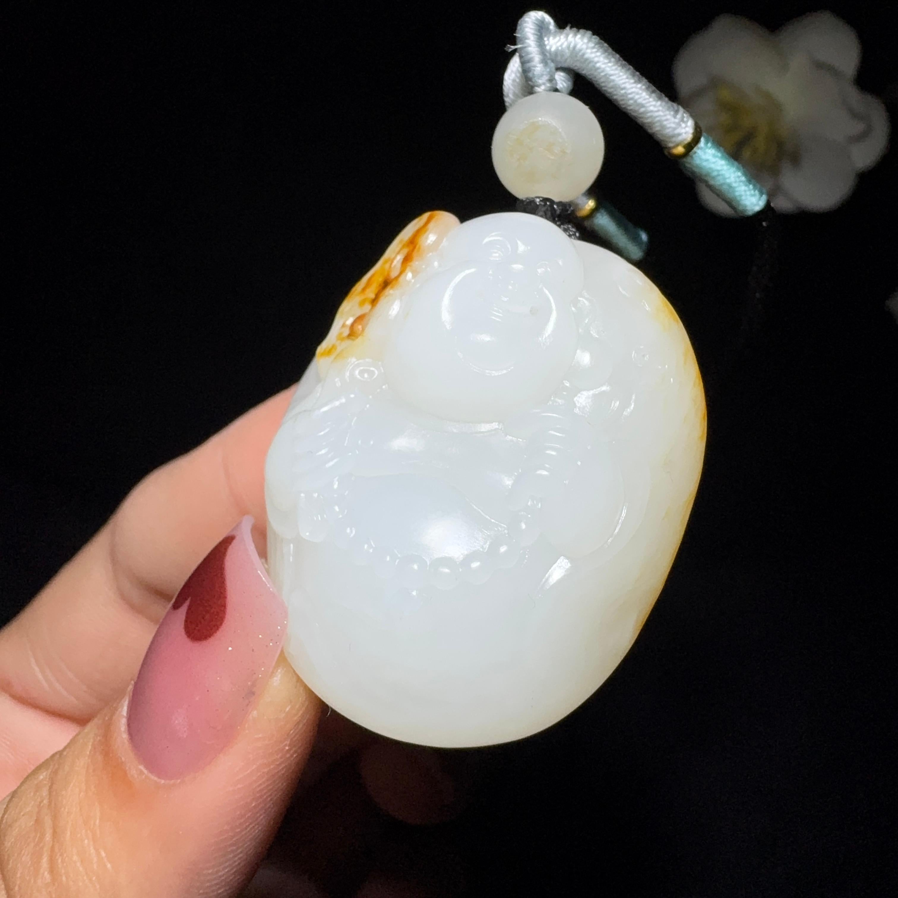 收藏级和田玉籽料挂件佛公（34.5g）