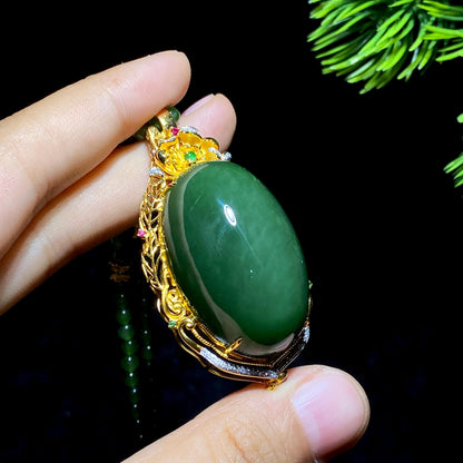 和田玉碧玉18镶金吊坠（38.2g）