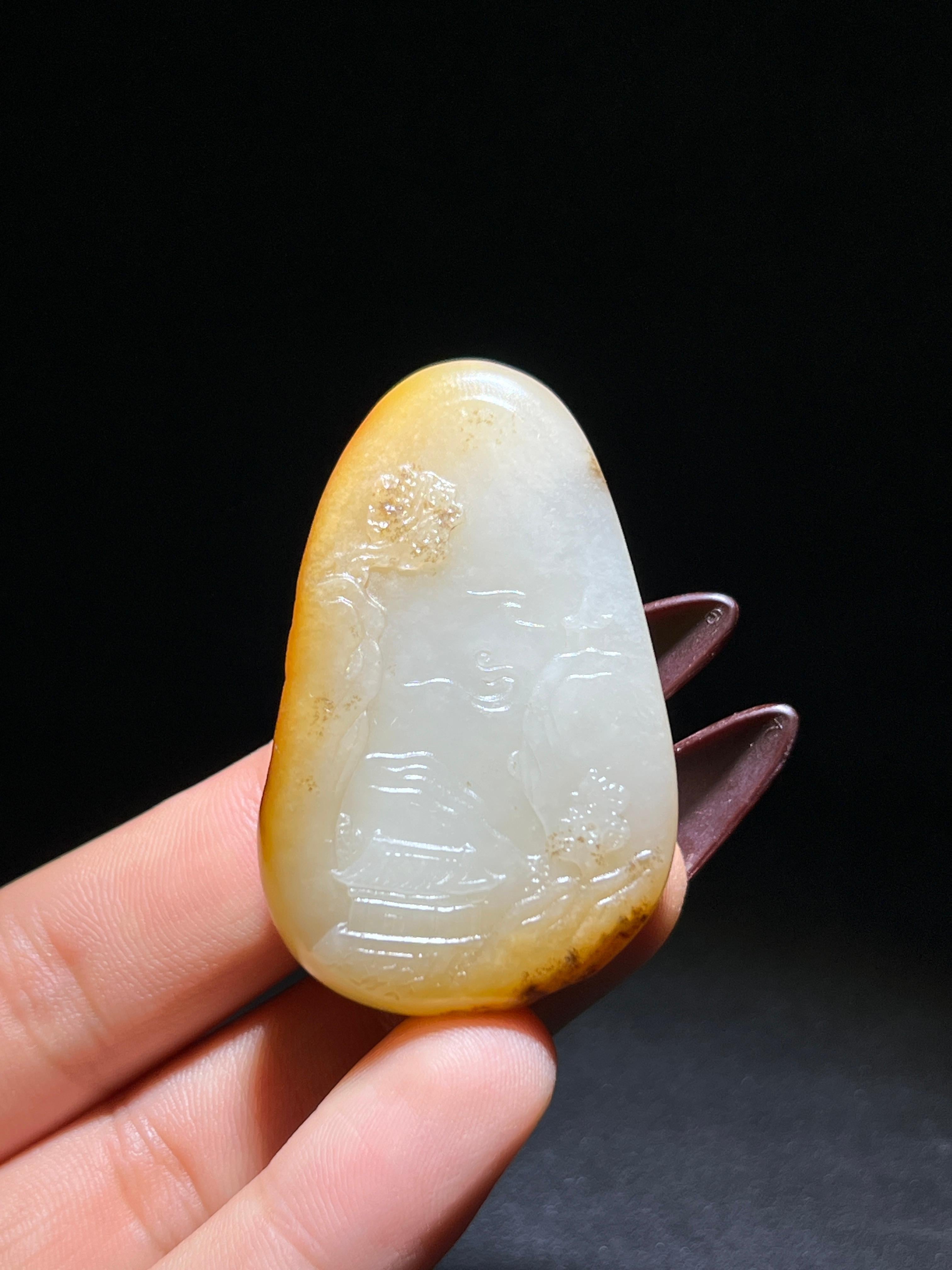 和田玉黄沁籽料观音（27.8g）