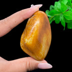 和田玉黄沁皮籽料手把件（96.9g）