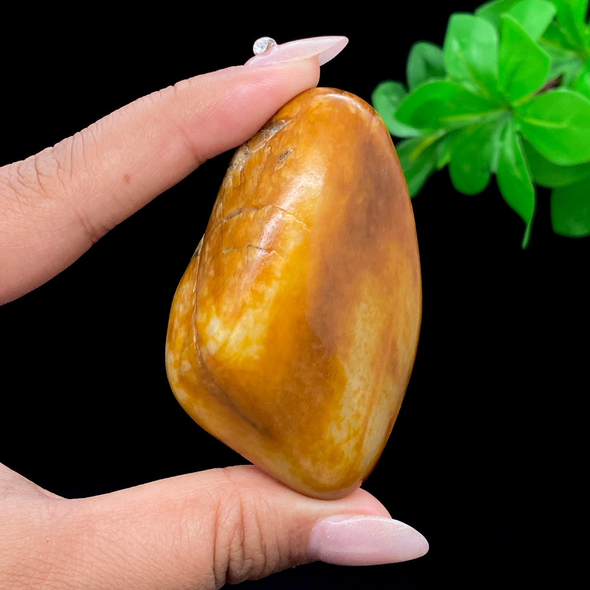 和田玉黄沁皮籽料手把件（96.9g）