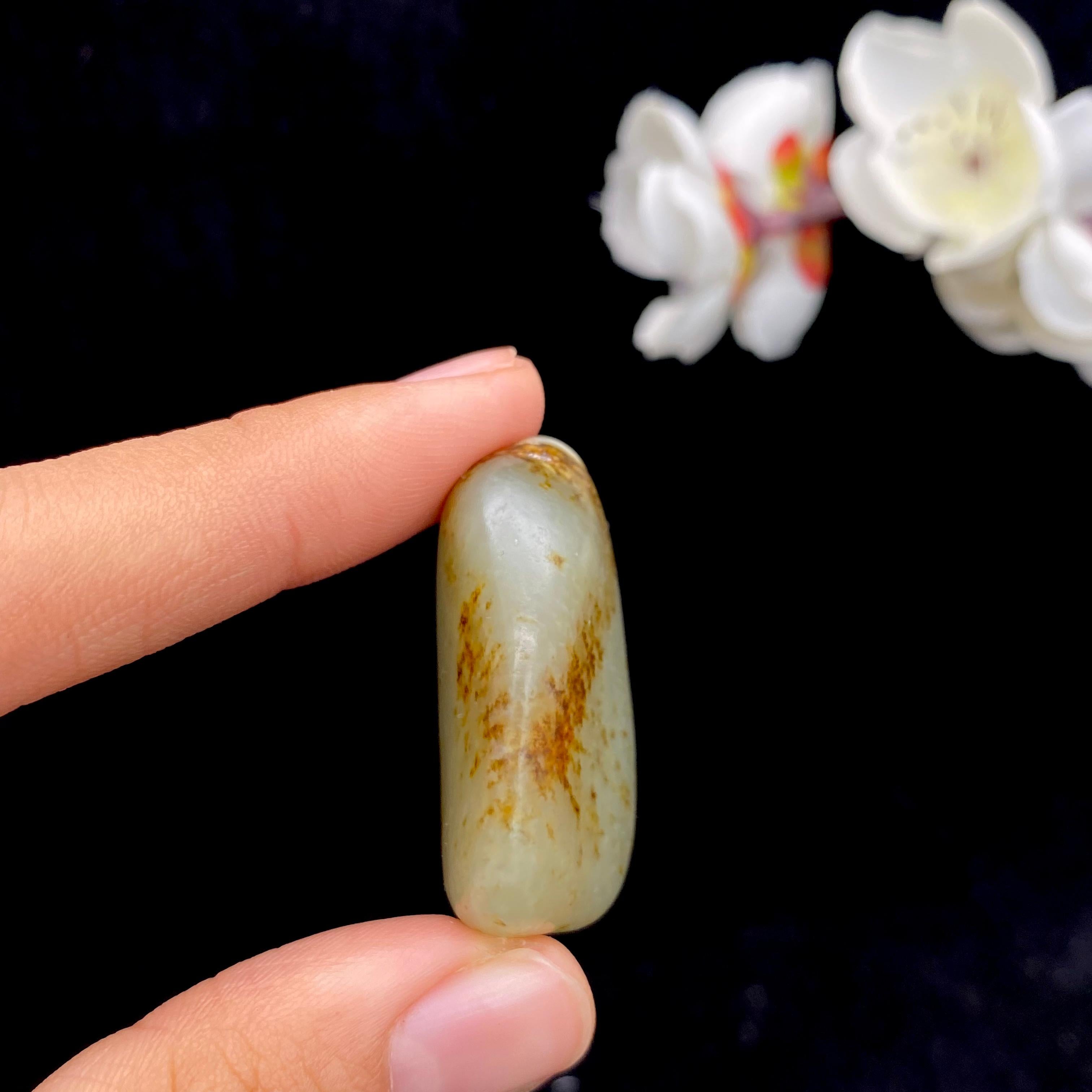 【超值推荐】和田玉黑黄皮籽料原石（20.8g）