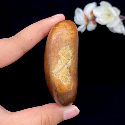 和田玉红沁皮籽料原石（180.8g）