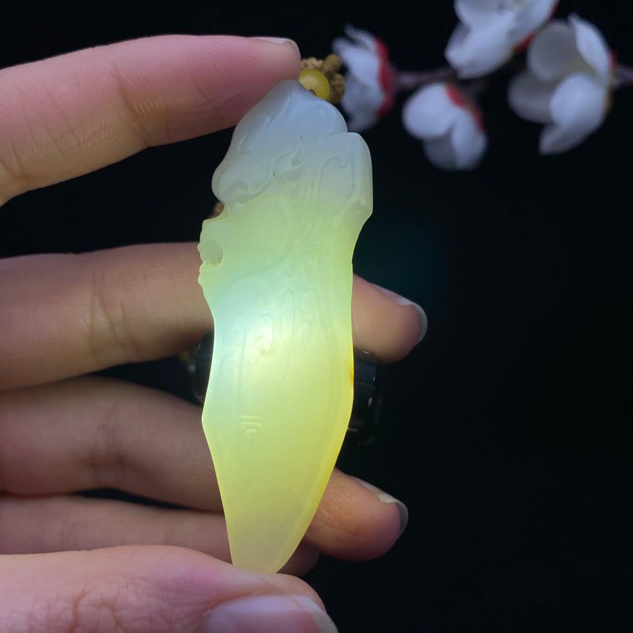 和田玉籽料【仿古龙】挂件（22.2g）