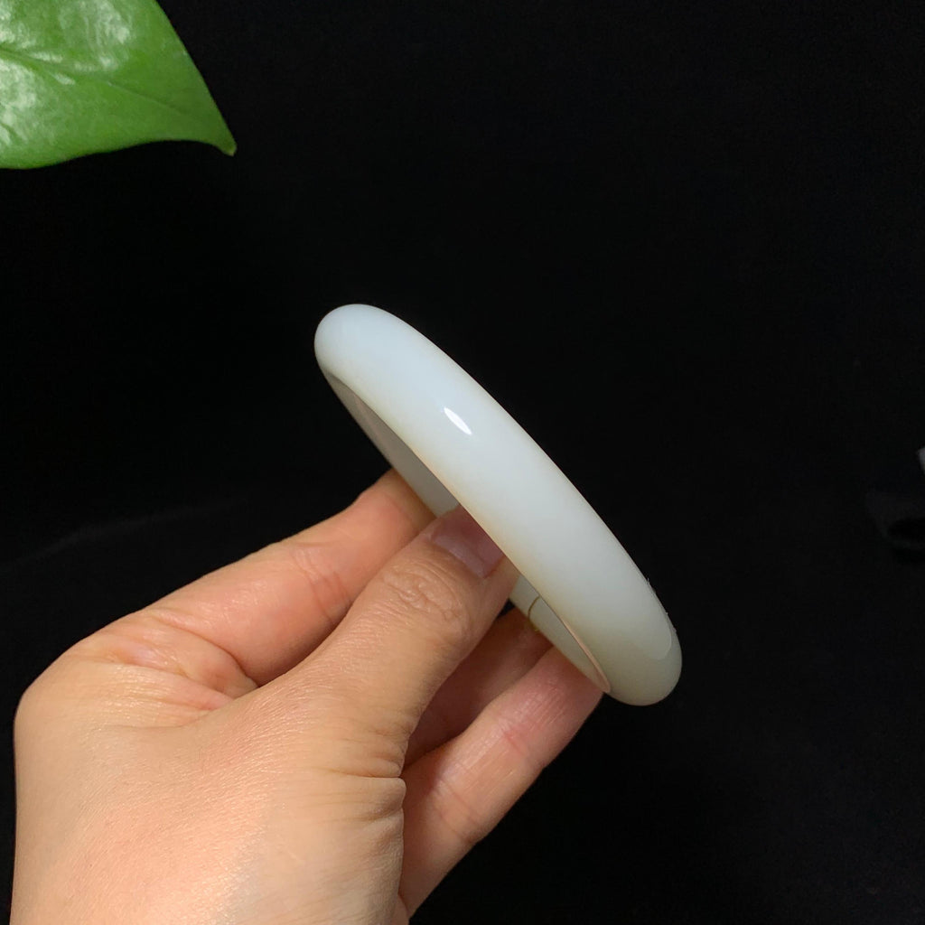 高品质和田山料羊脂白玉手鐲（62.3g）