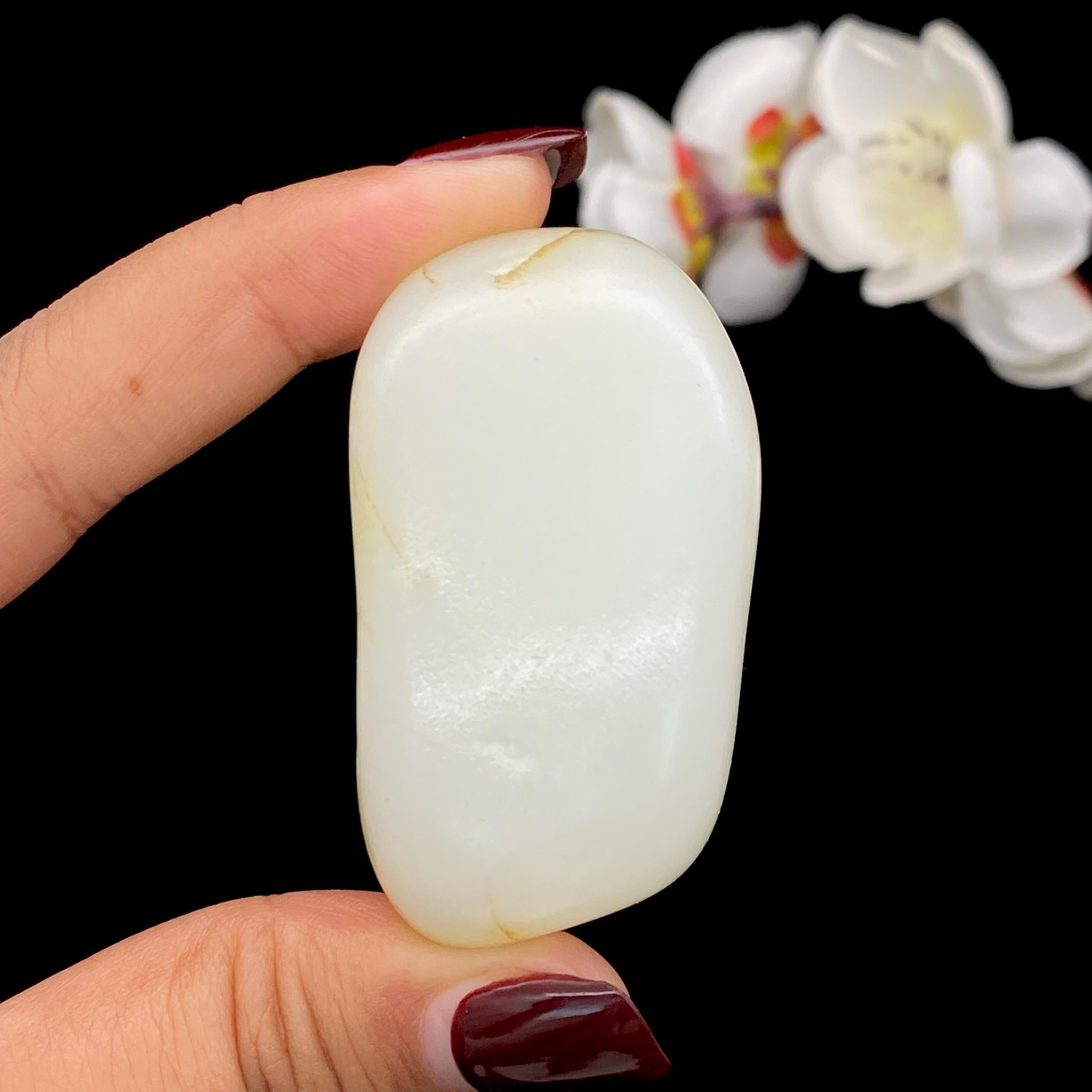 和田玉白玉籽料原石（102.6g）