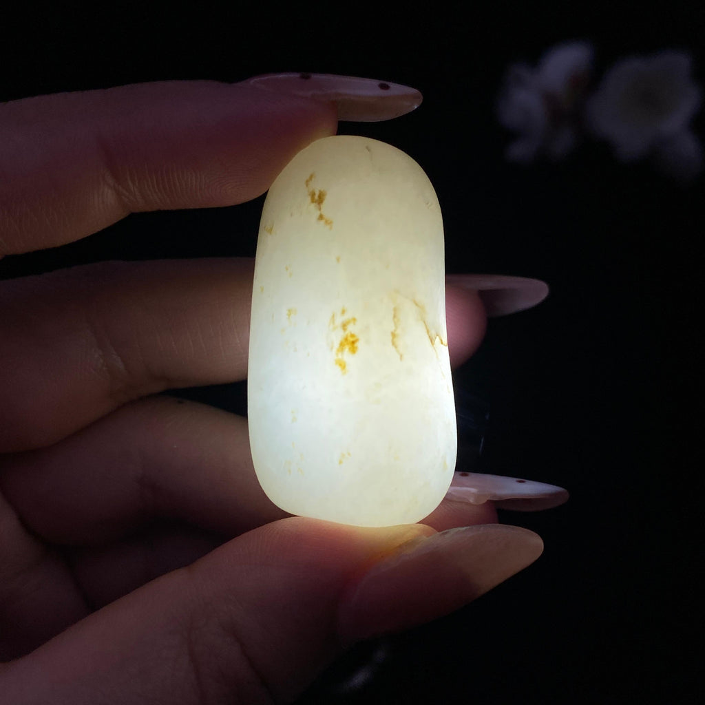和田玉白玉带洒金皮籽料（23.5g）