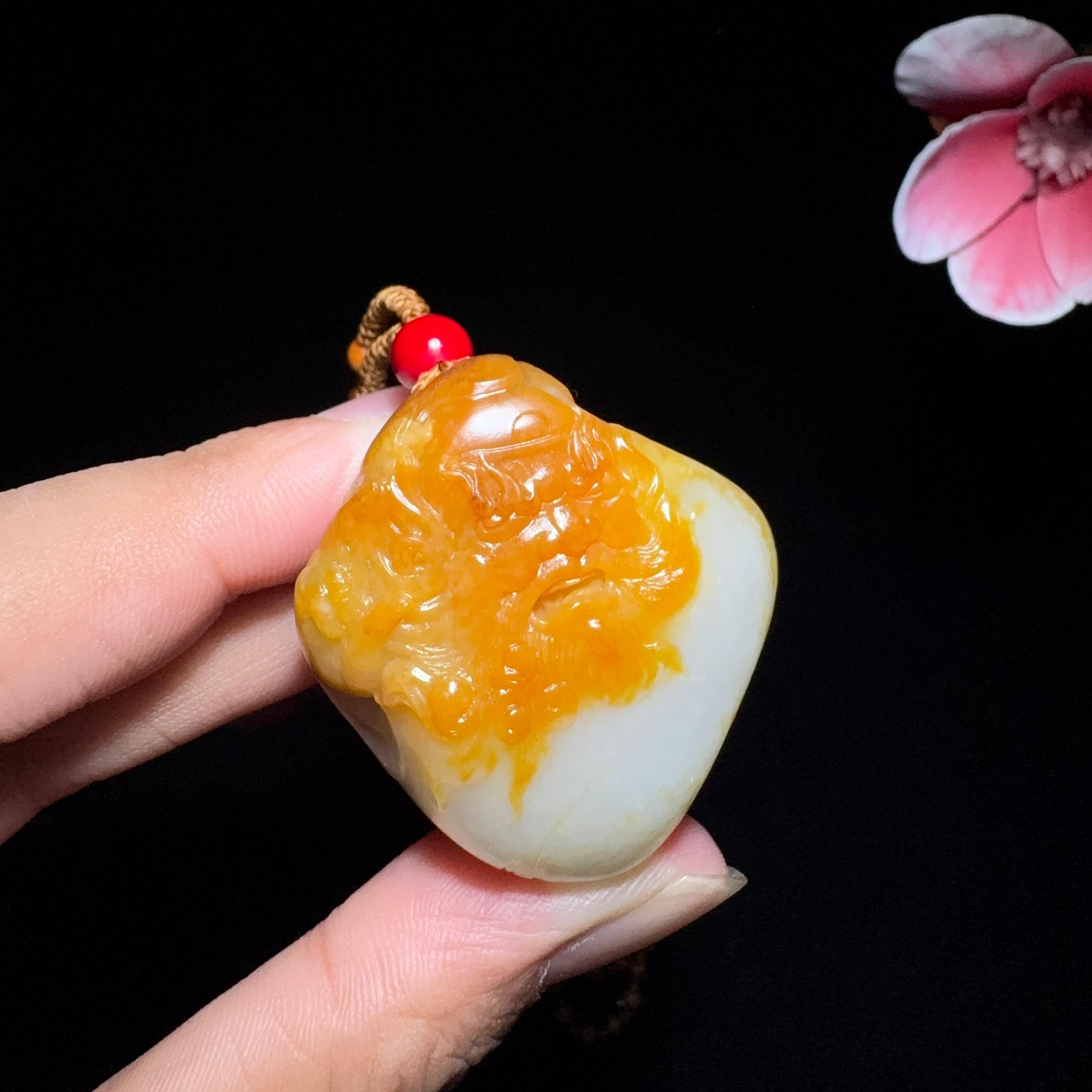 和田玉籽料钟馗纳福（45.8g）