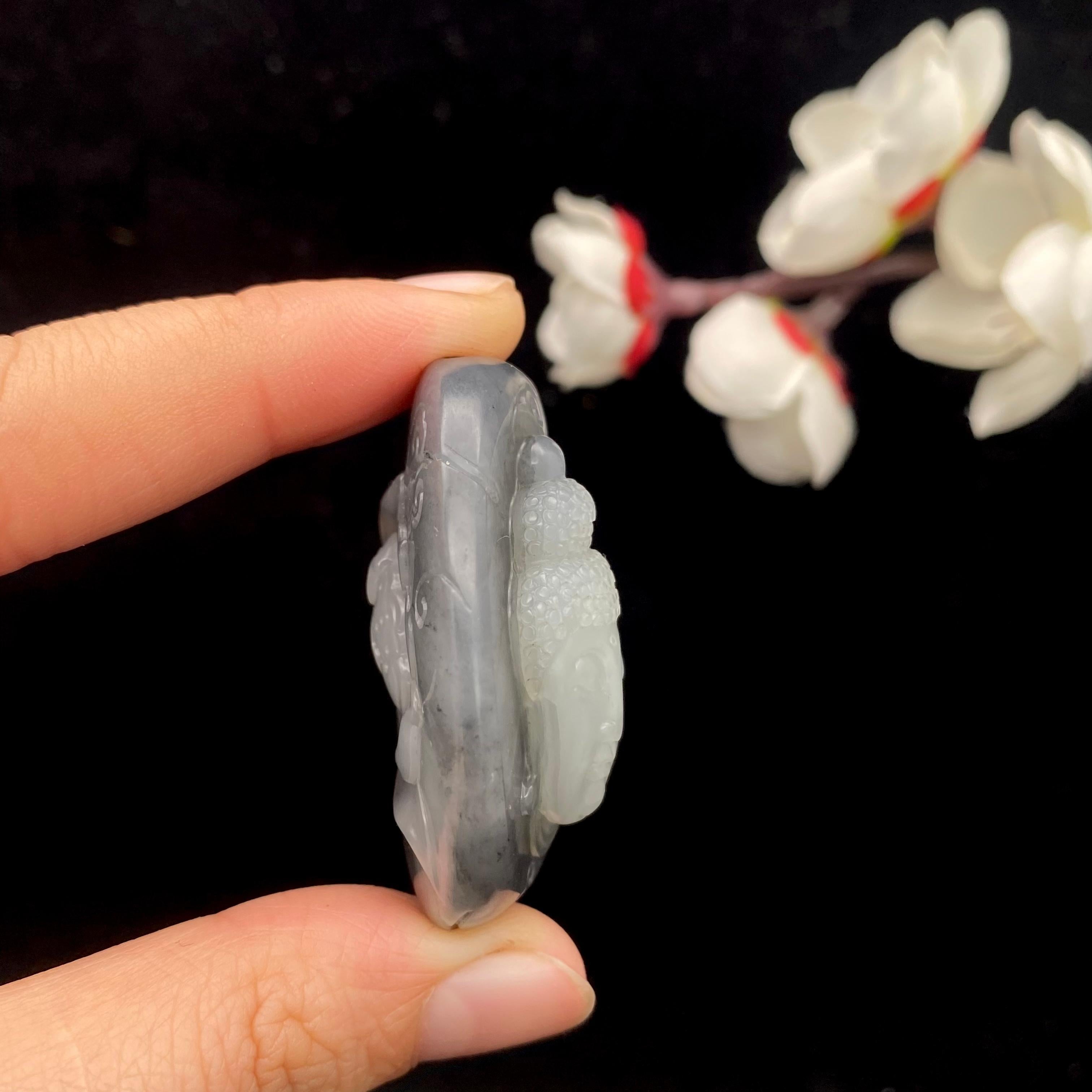 和田玉青花籽料【观音头】（41.5g）
