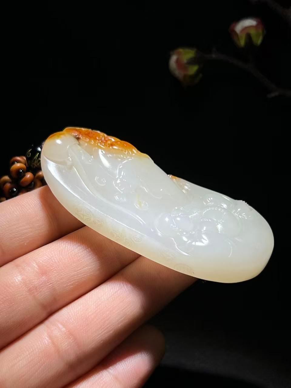 和田玉籽料财神佛（73.4g）