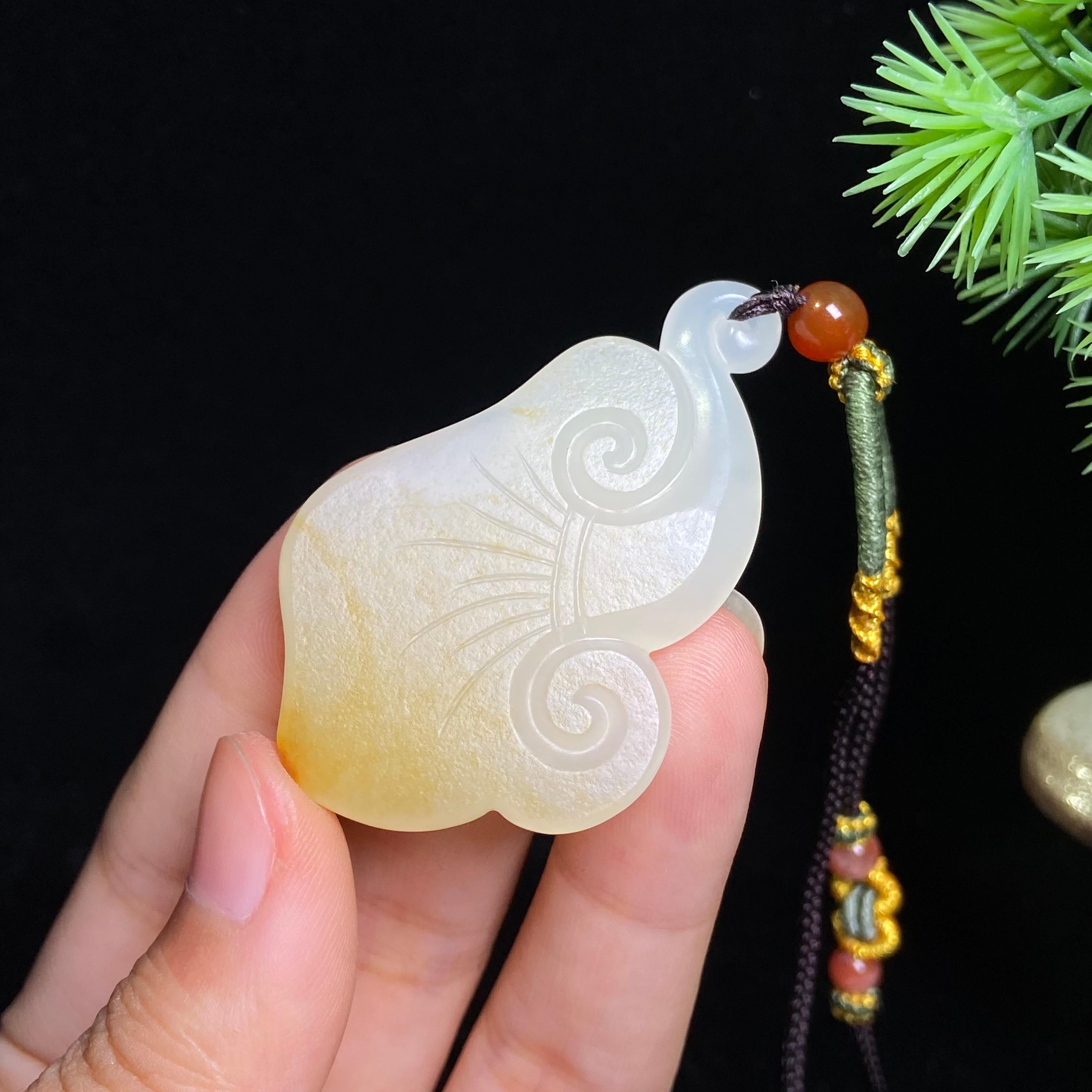 和田玉玉籽料如意（13.6g）