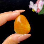和田玉黄皮籽料挂件（8.32g）