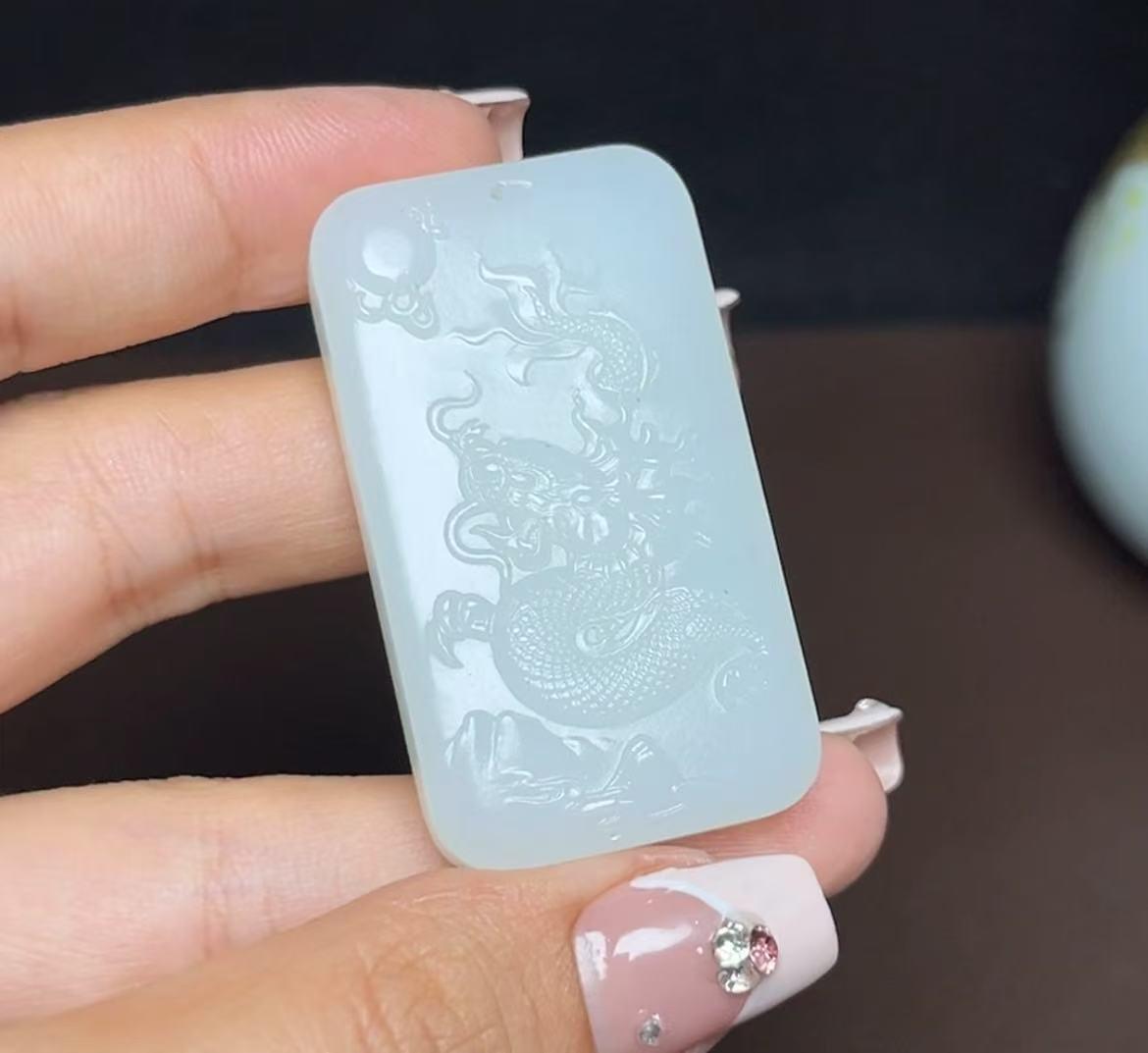 和田羊脂天山水龙牌（29.2g）