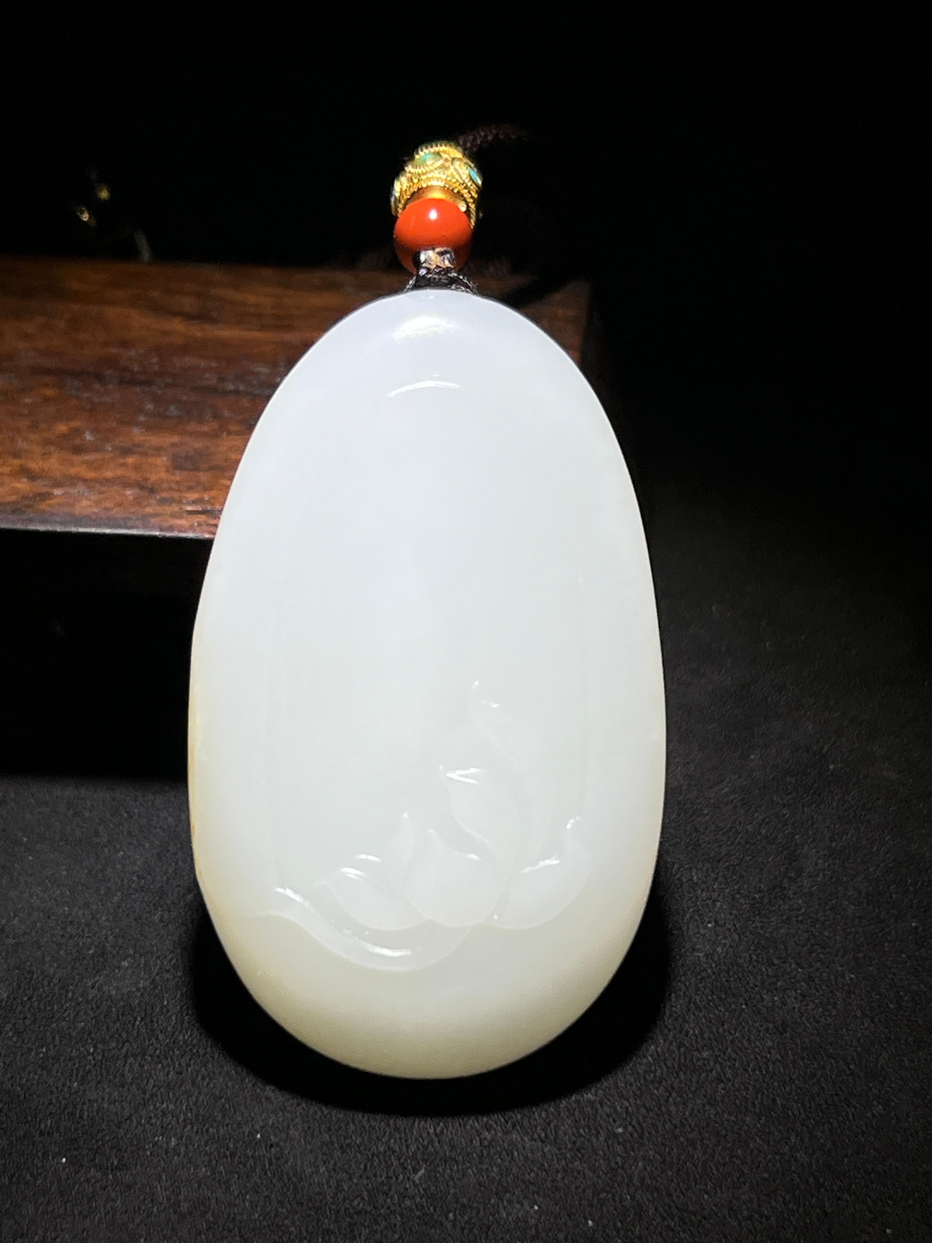 和田玉籽料观音（77.6g）
