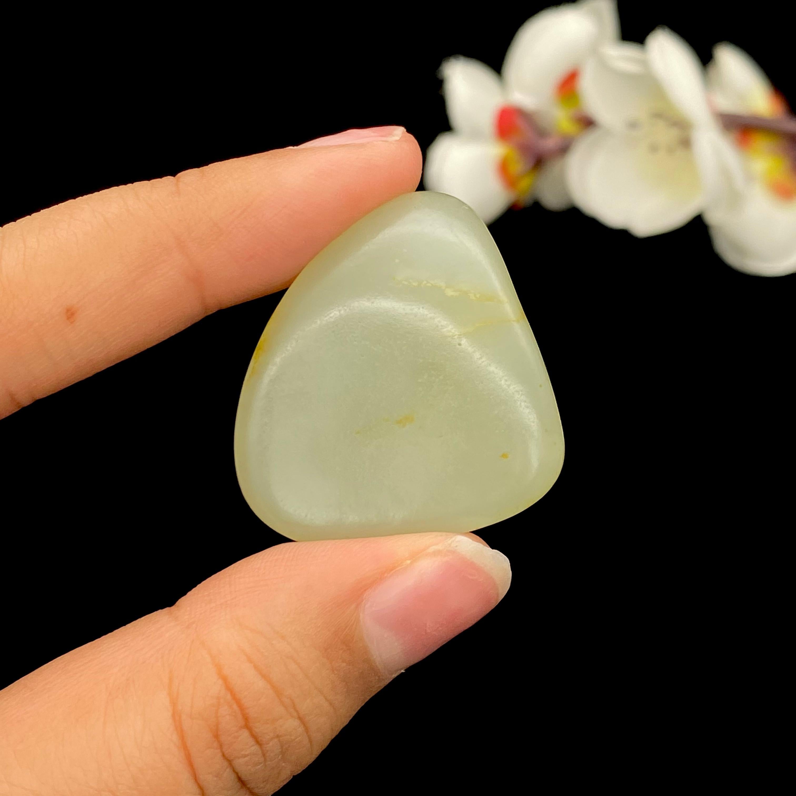 【超值推荐】和田玉洒金皮籽料原石（20.9g）