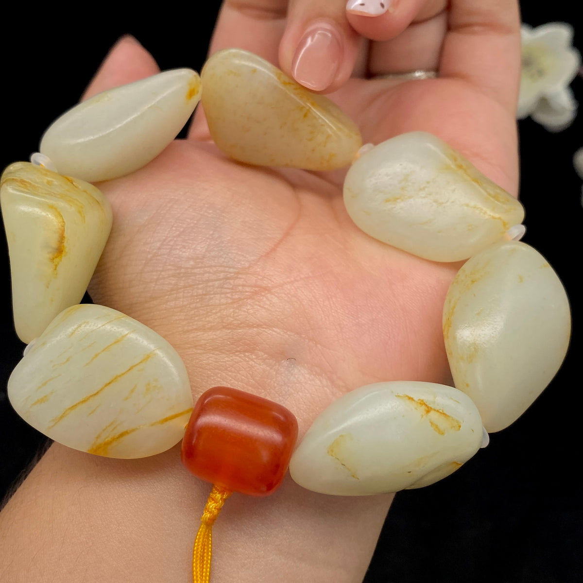 和田玉洒金皮籽料【精品手串】（118.5g）