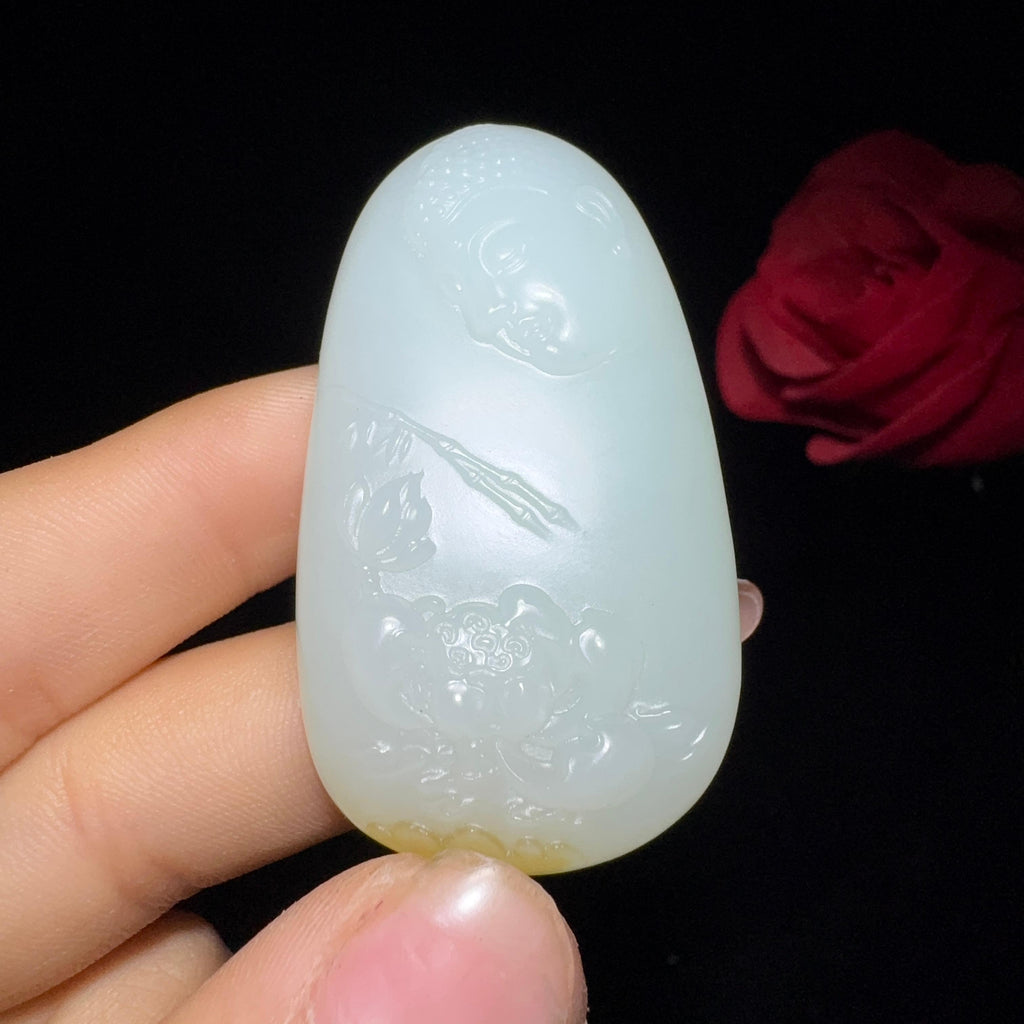 和田玉糖白花开见佛挂件（37.8g）