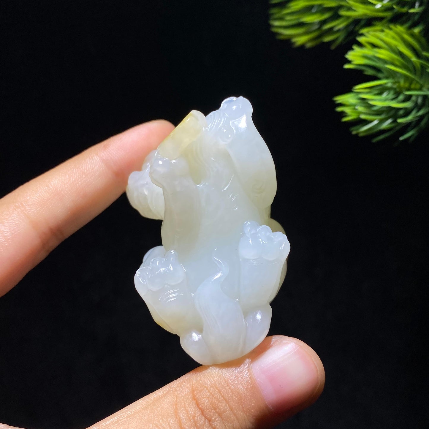 和田玉籽料貔貅把件（86.2g）