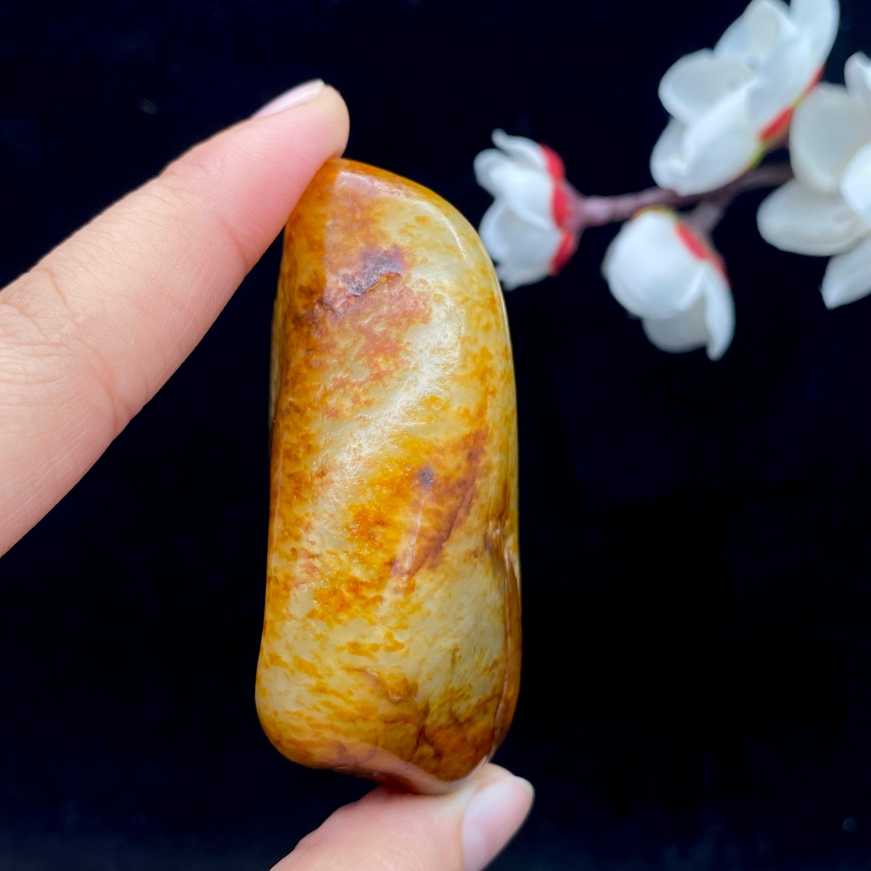 和田玉聚红皮籽料手把件（113.6g）